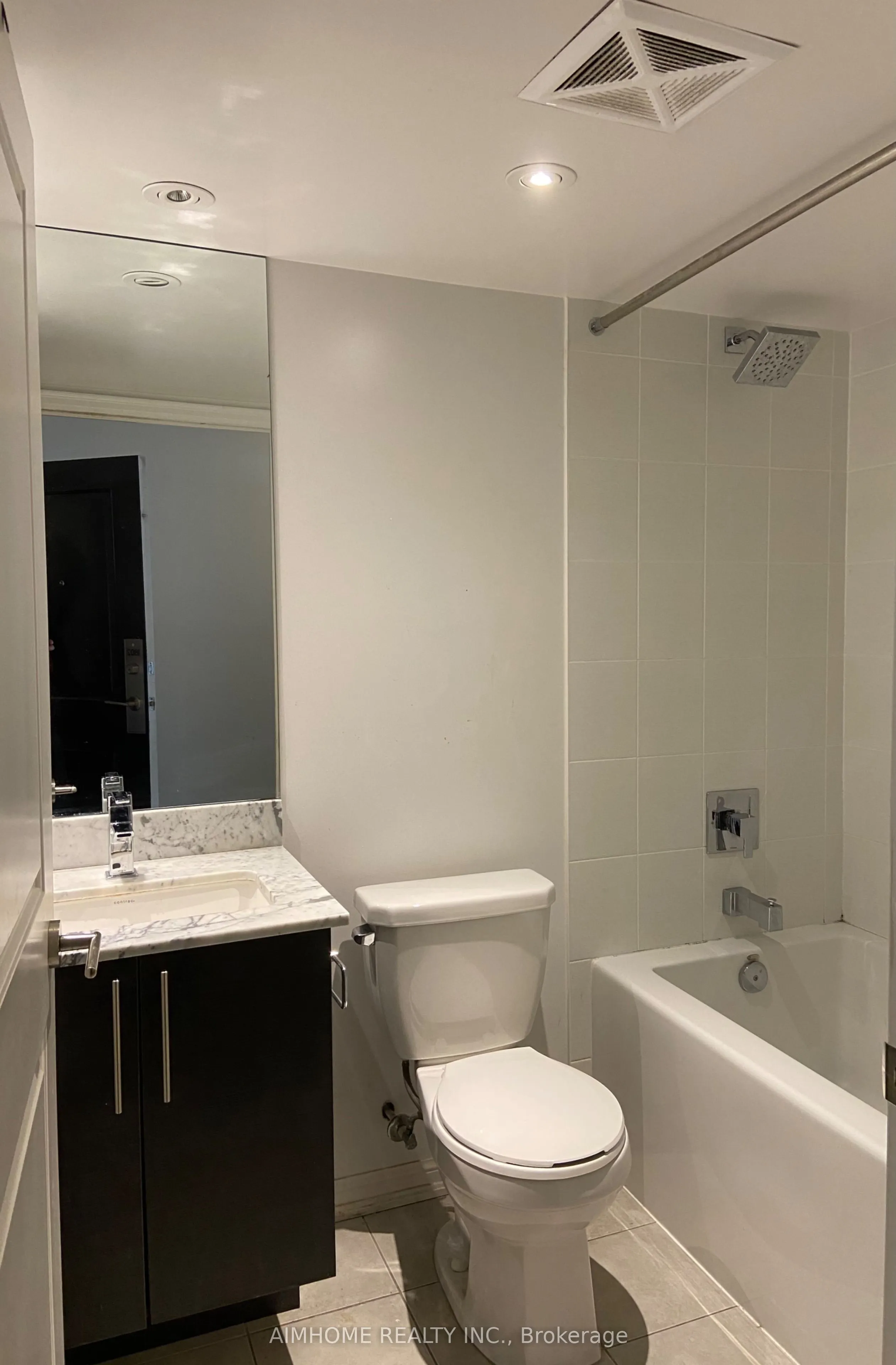 35 Bastion Street #1802
