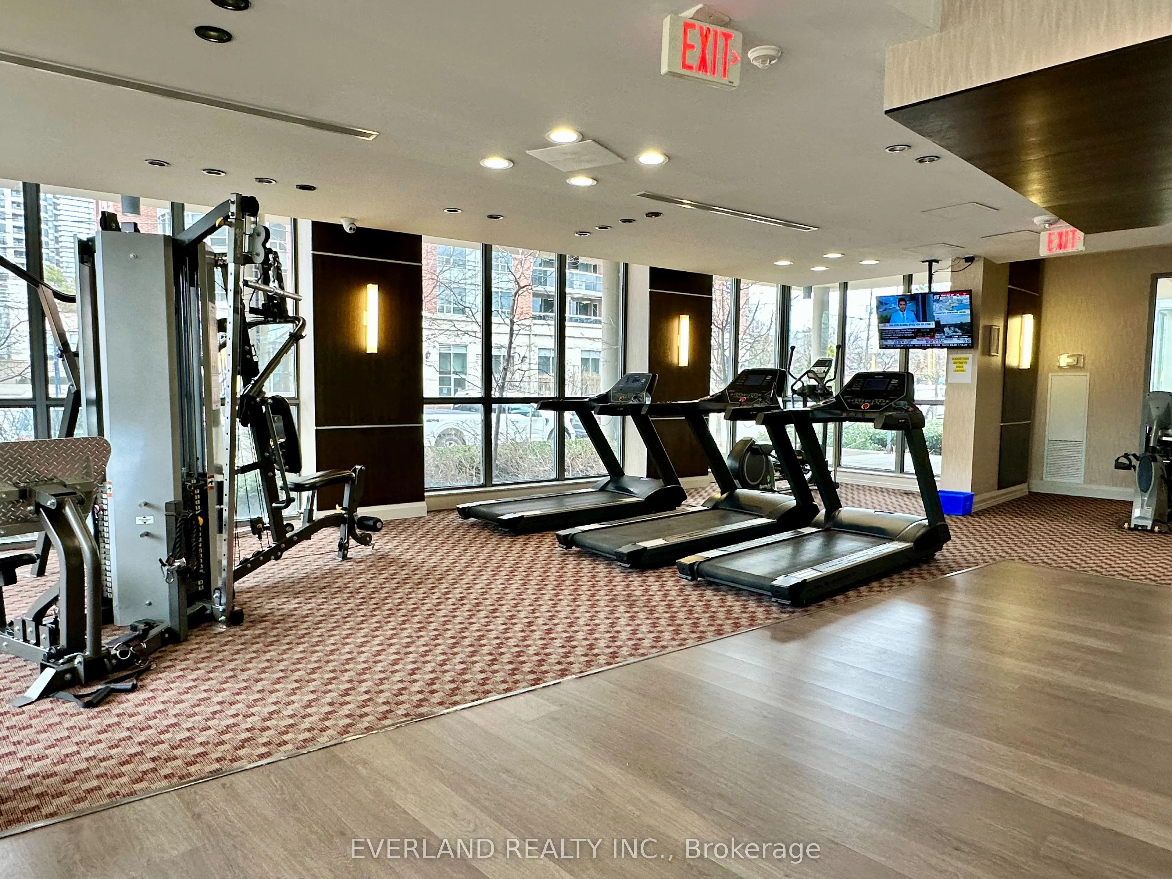 26 Norton Avenue #901