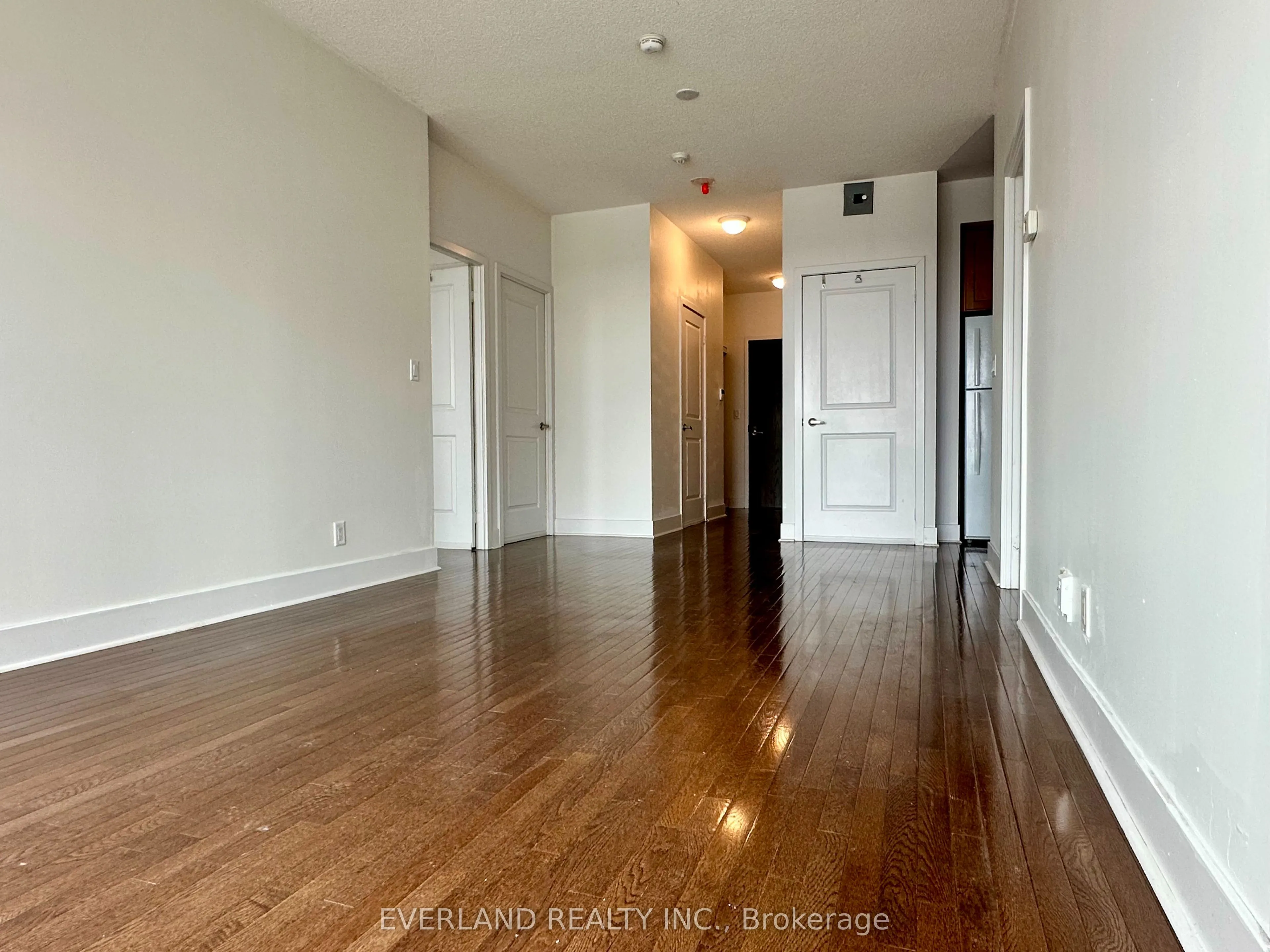 26 Norton Avenue #901