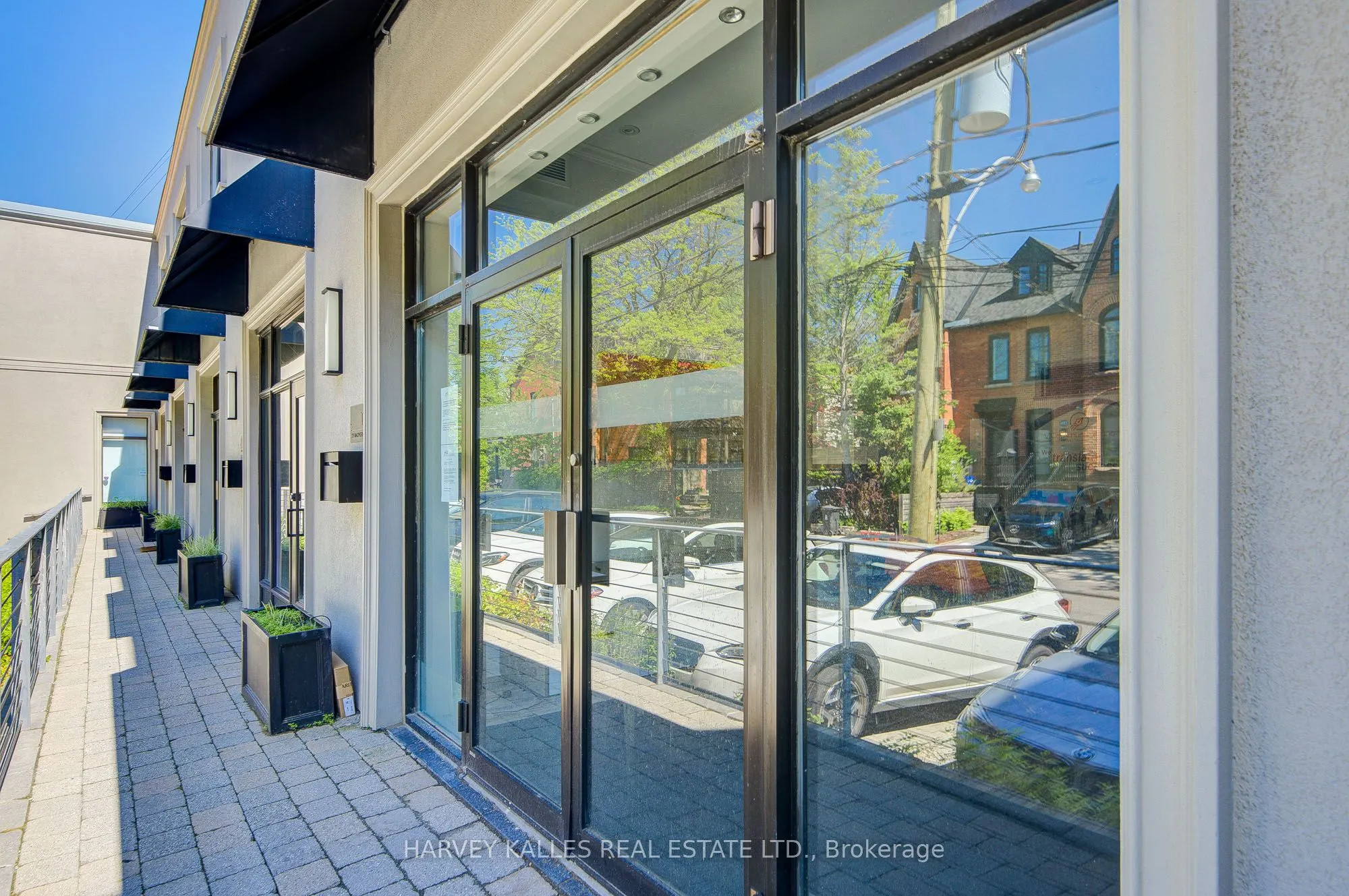 275 MacPherson Avenue #109
