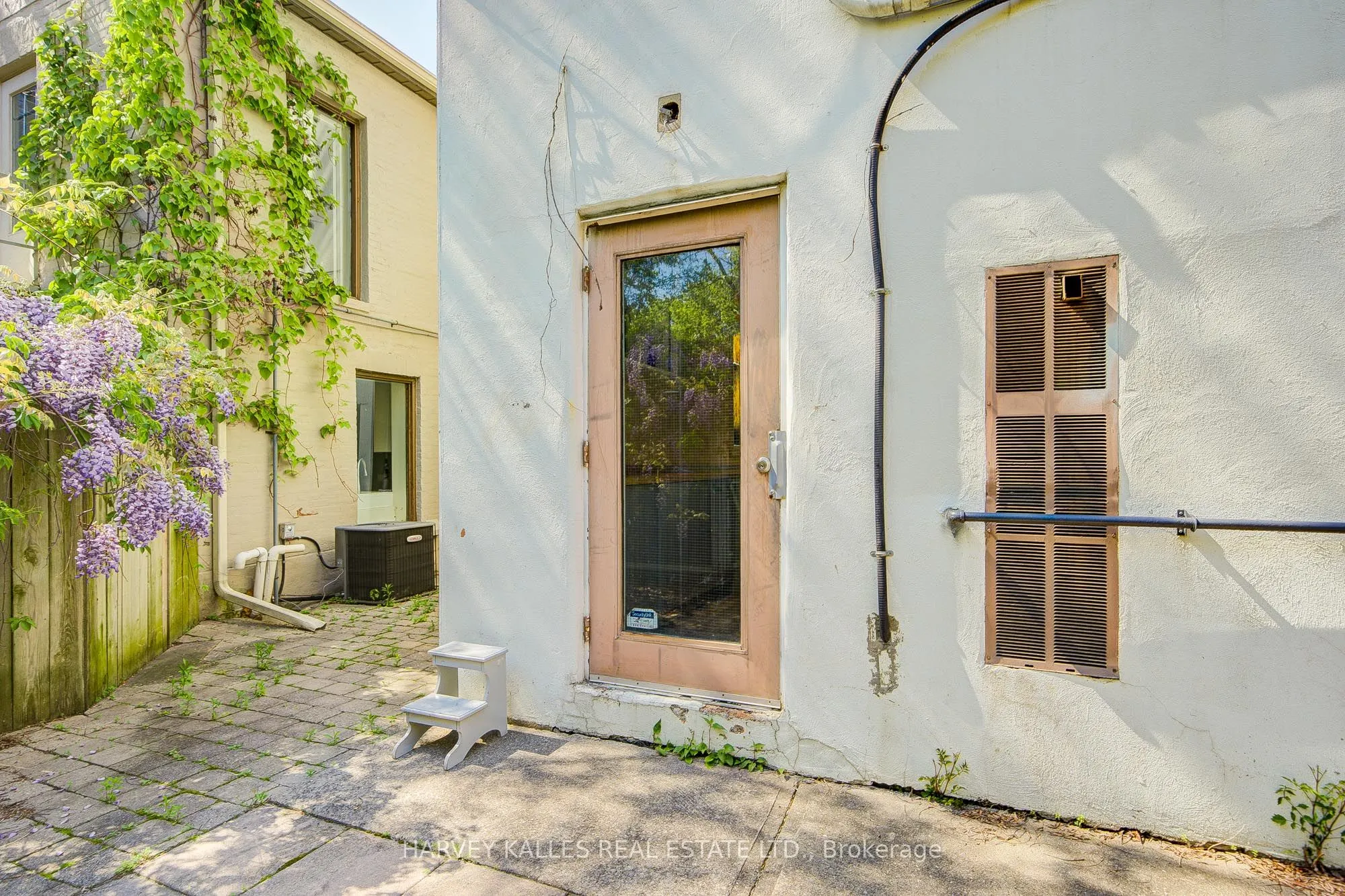 275 MacPherson Avenue #109