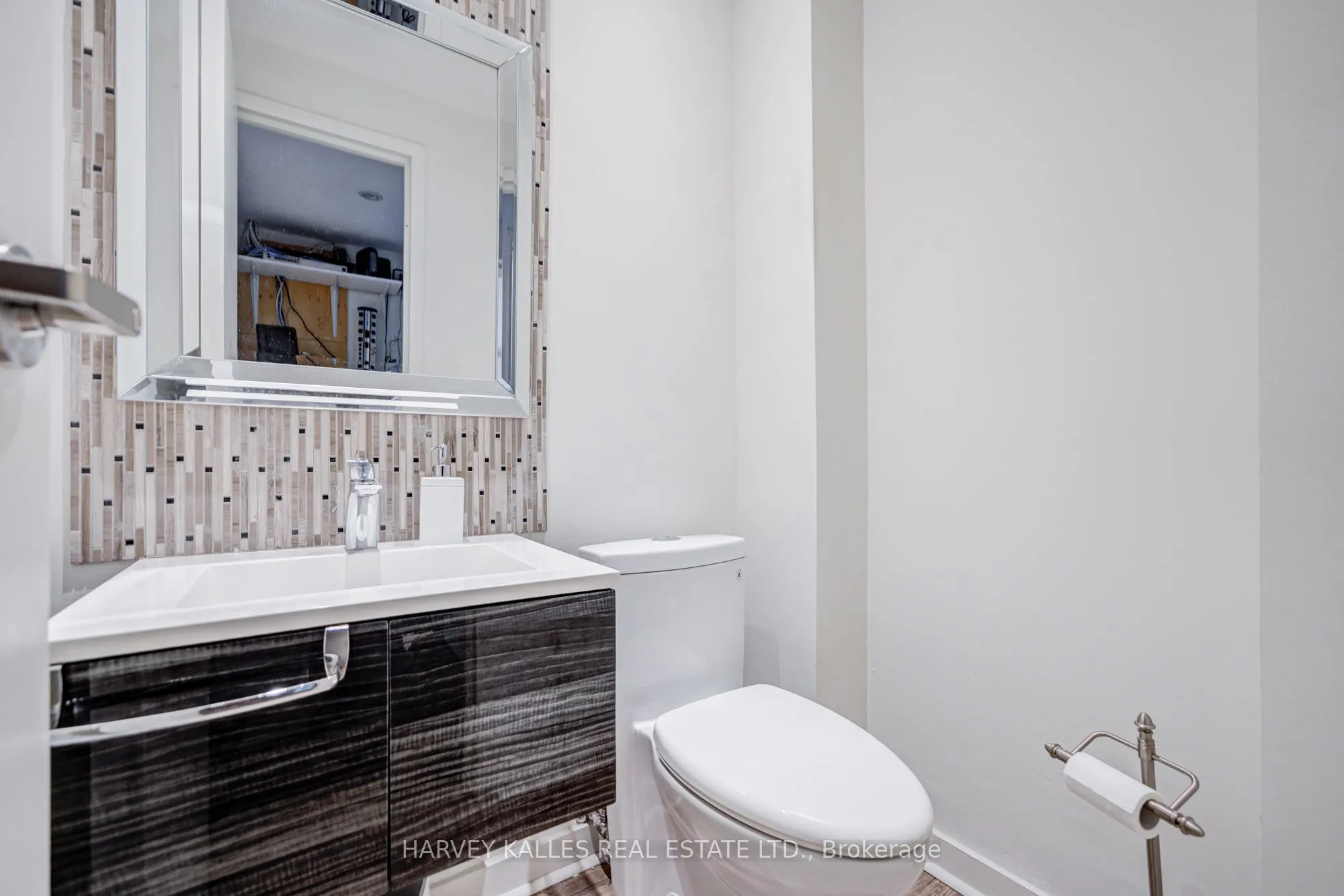 275 MacPherson Avenue #109