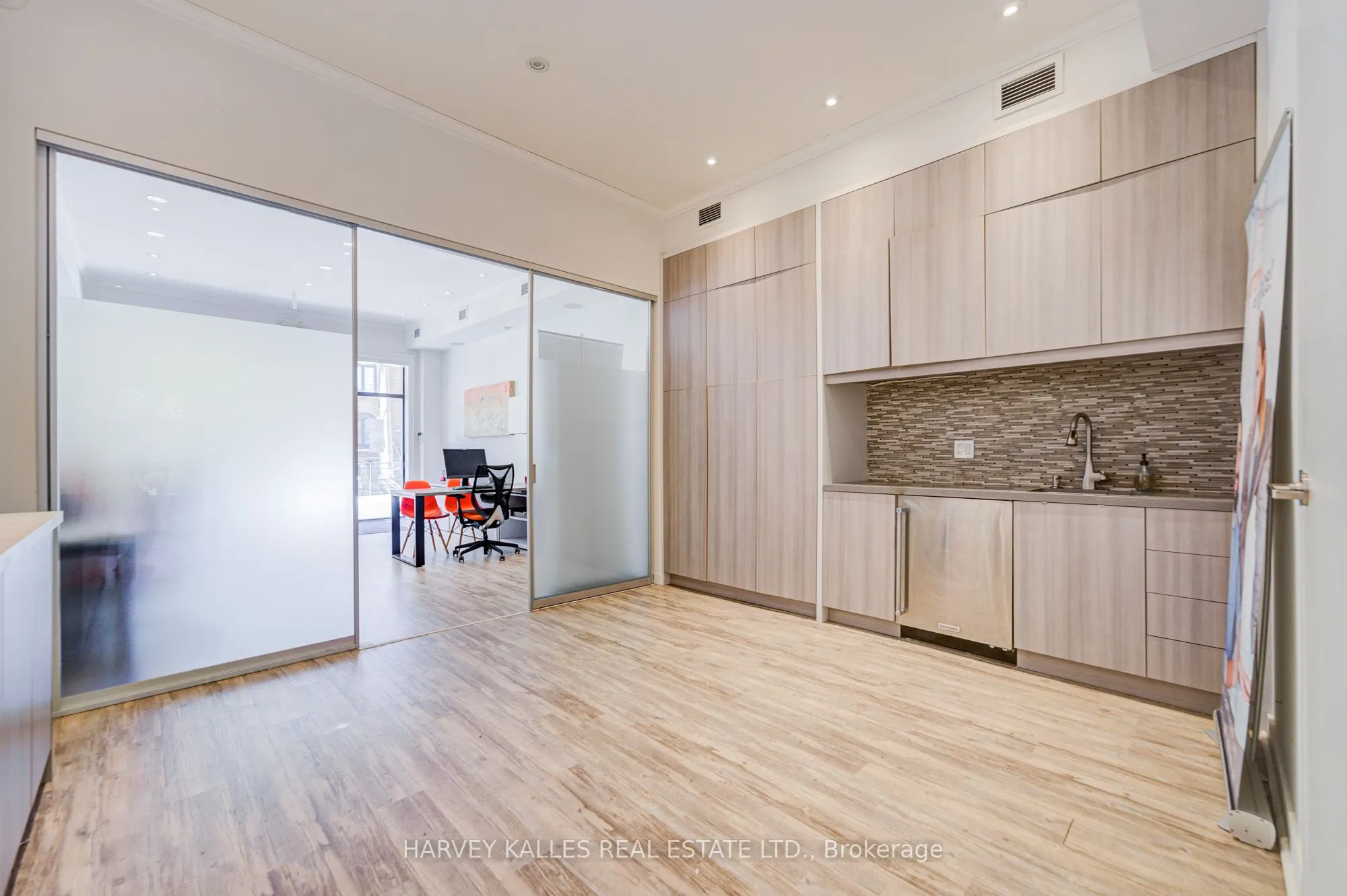 275 MacPherson Avenue #109