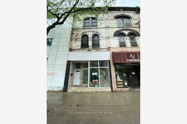 246 Spadina Avenue