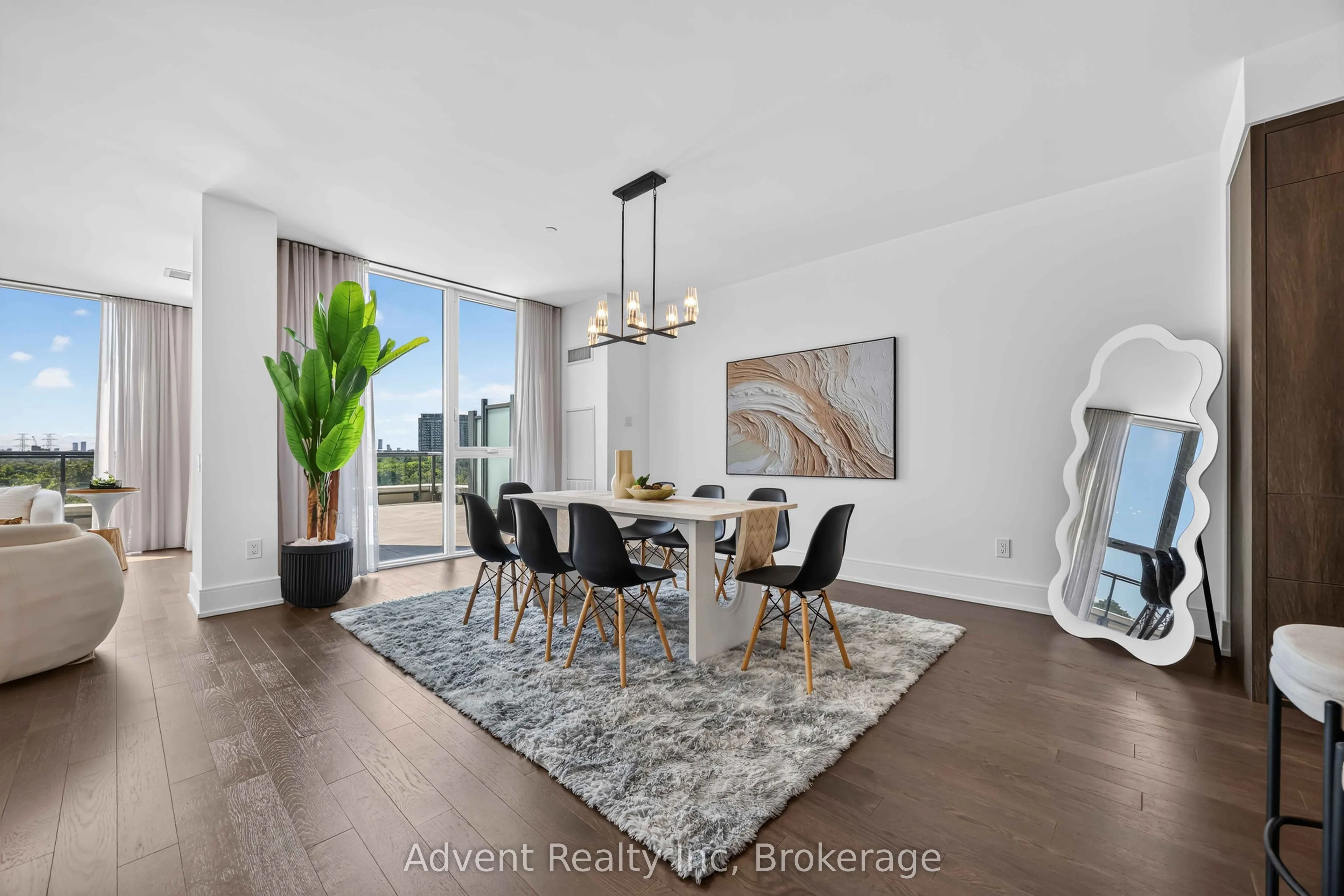 30 Inn On the Park Drive #518
