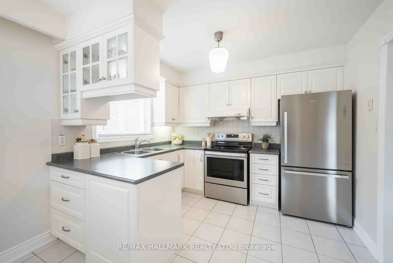65 Baroness Crescent
