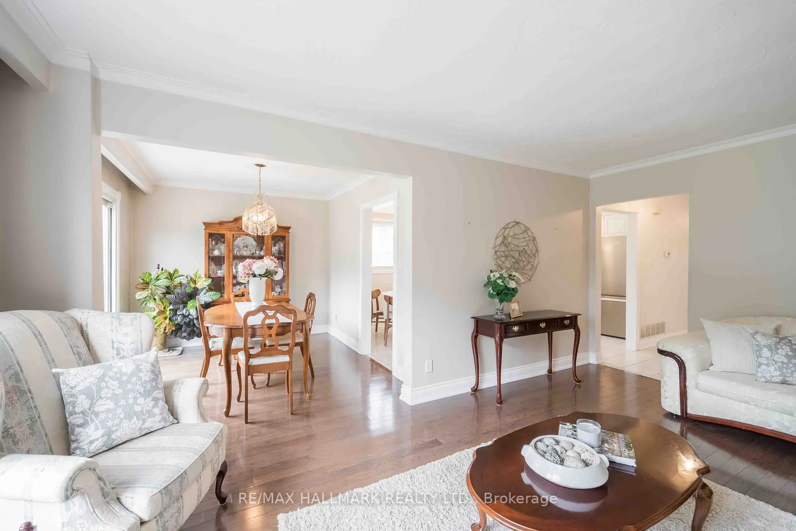 65 Baroness Crescent