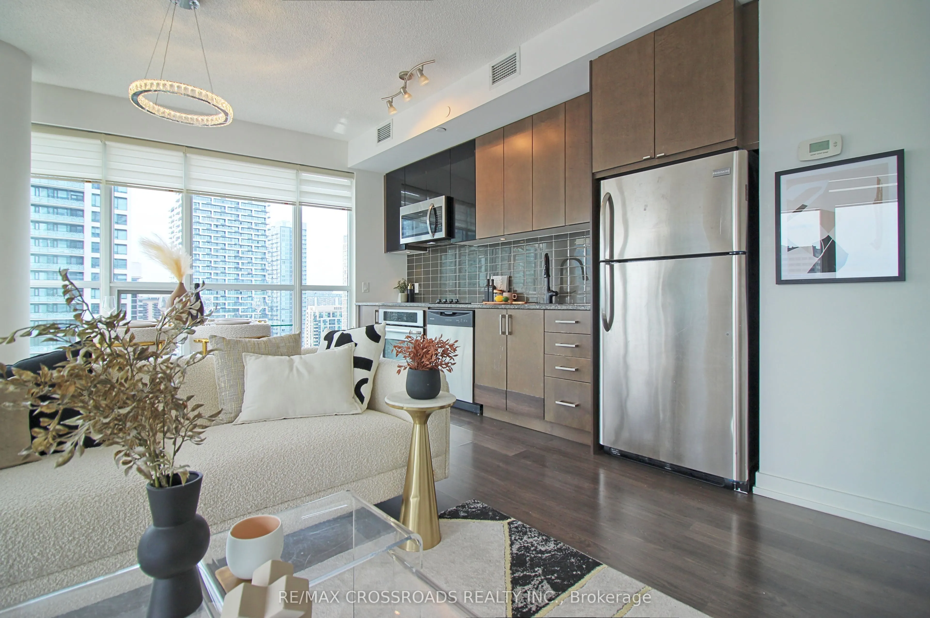 89 Dunfield Avenue #2202