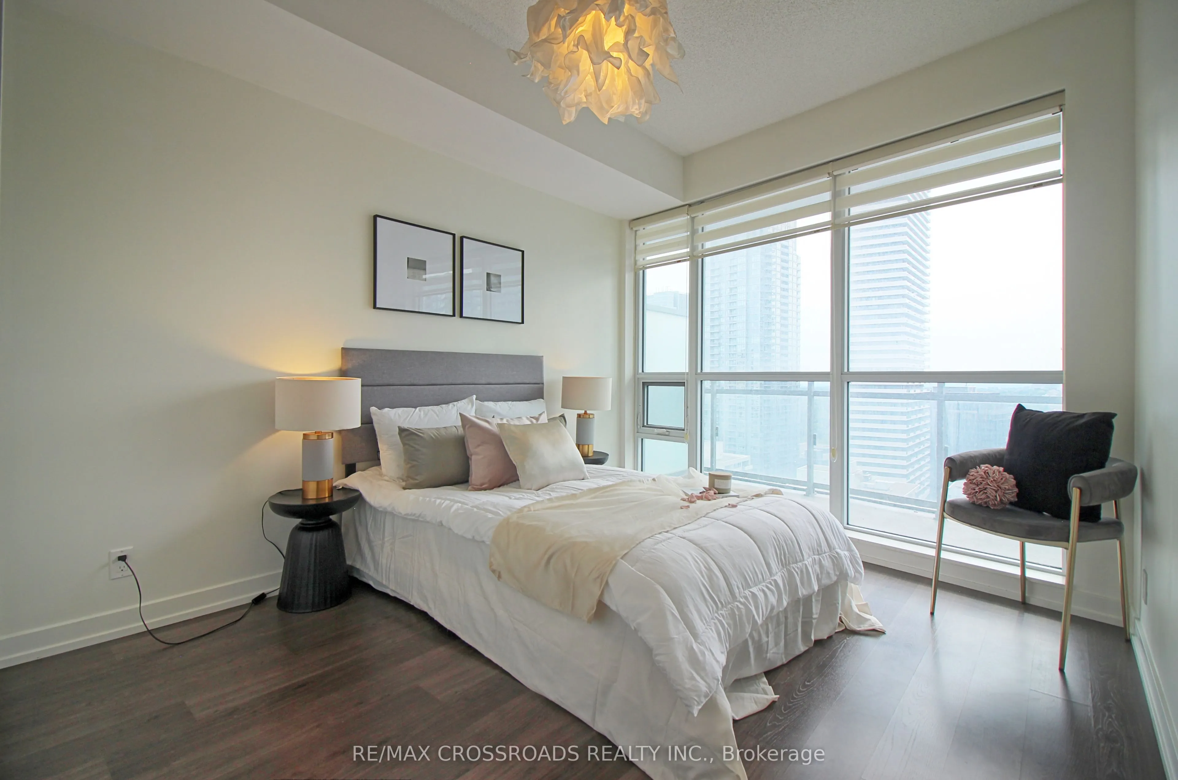 89 Dunfield Avenue #2202