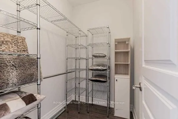 20 Burkebrook Place #610