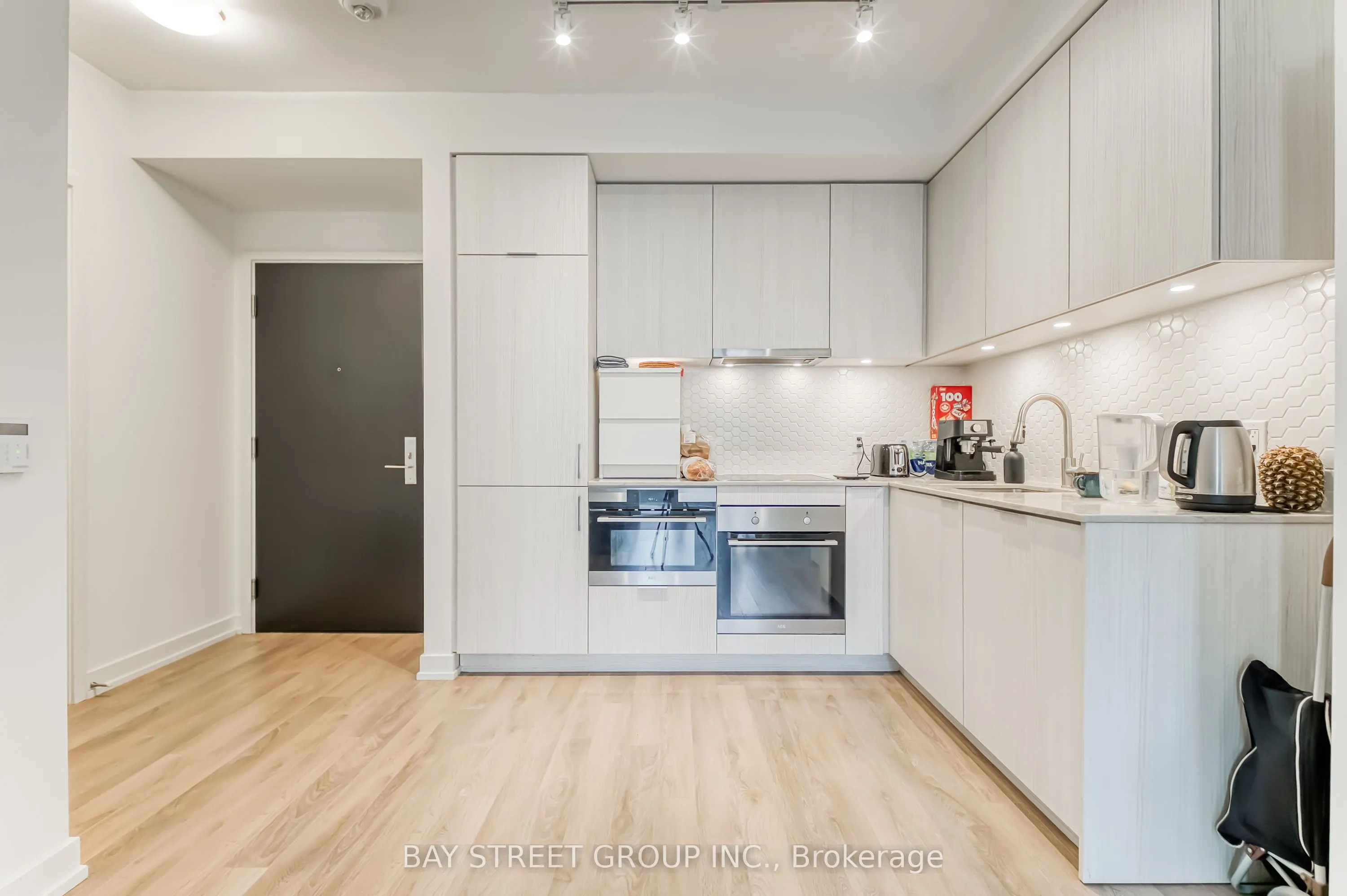 158 FRONT Street E #210