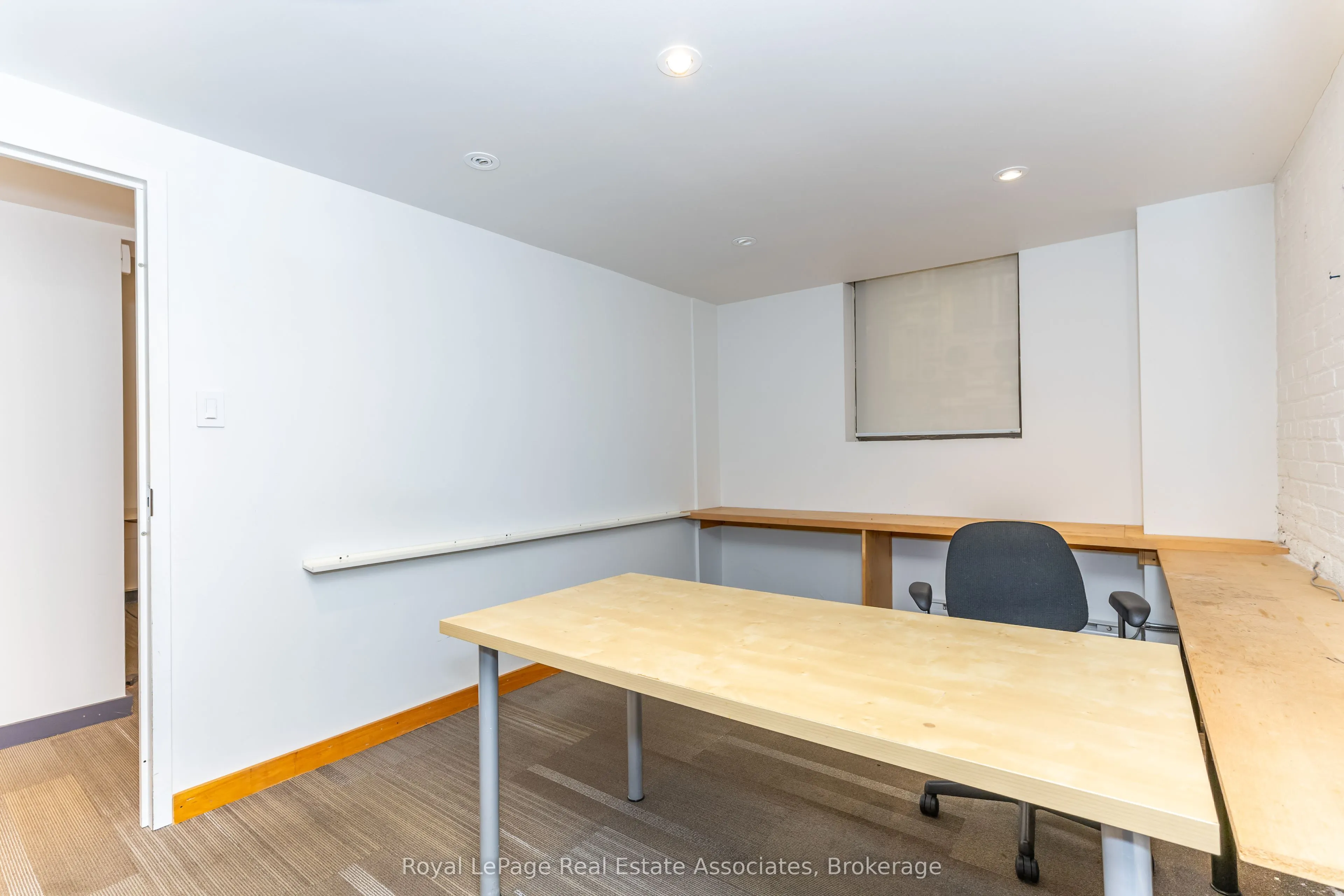 381 Richmond Street E #E
