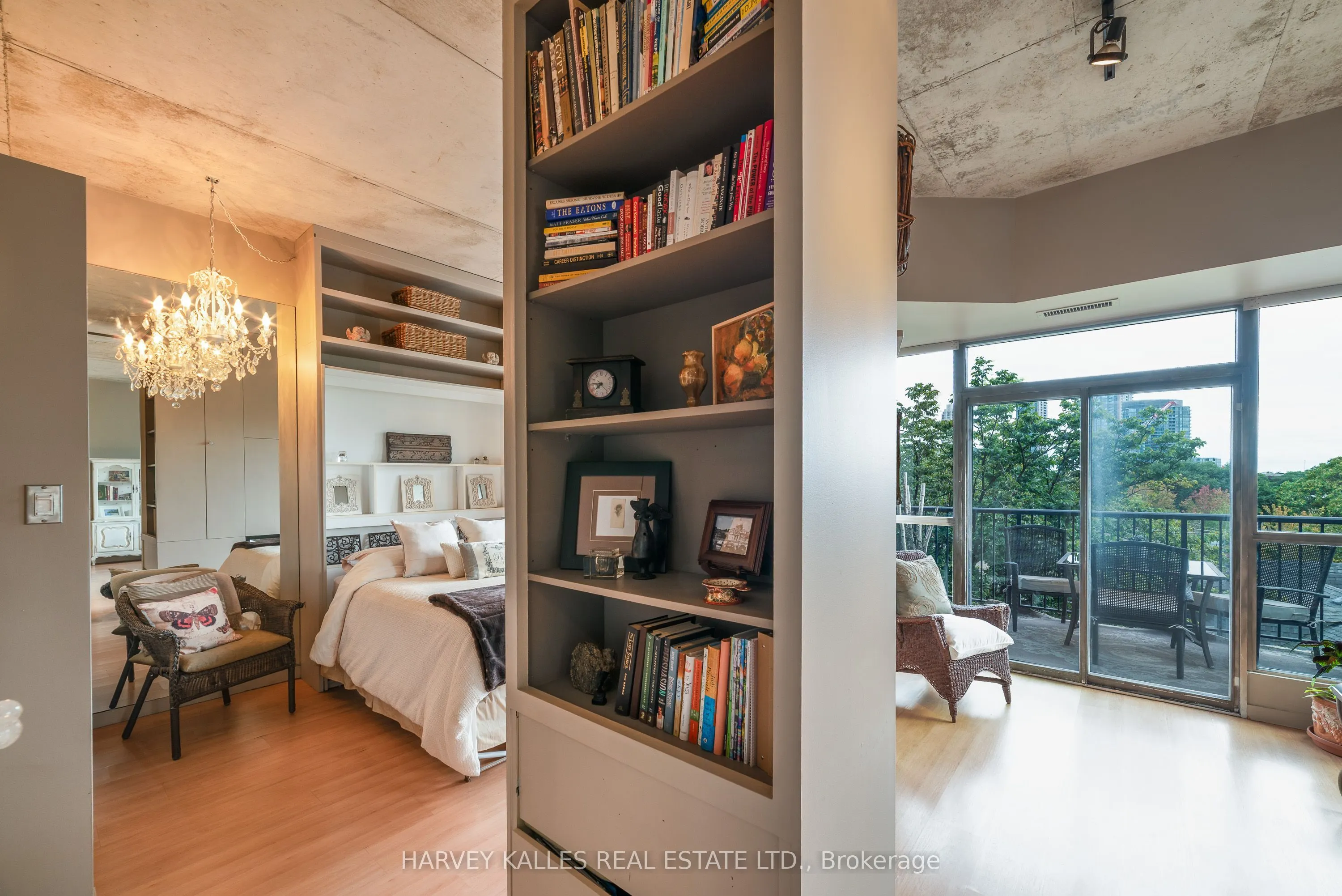 833 King Street W #405