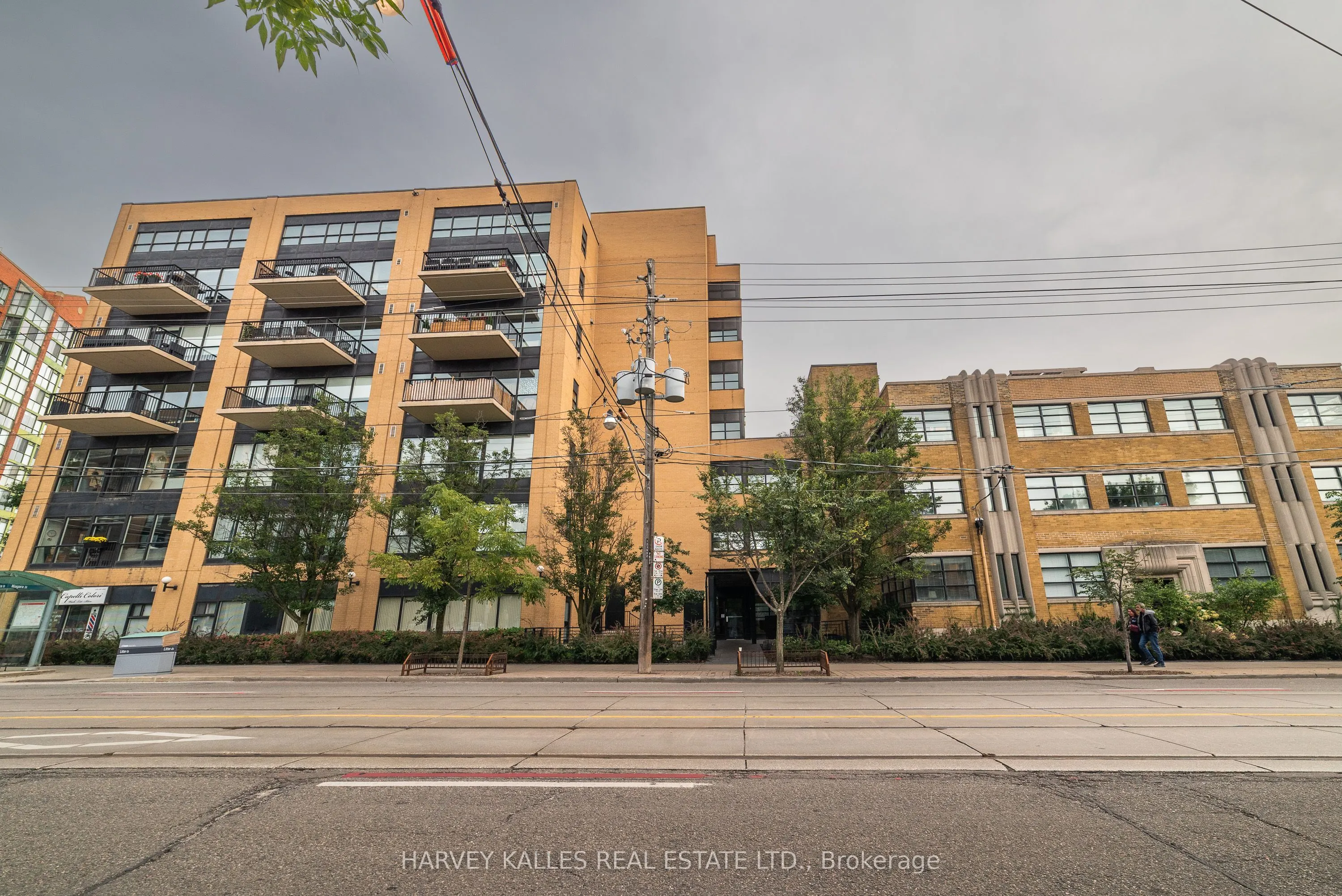 833 King Street W #405