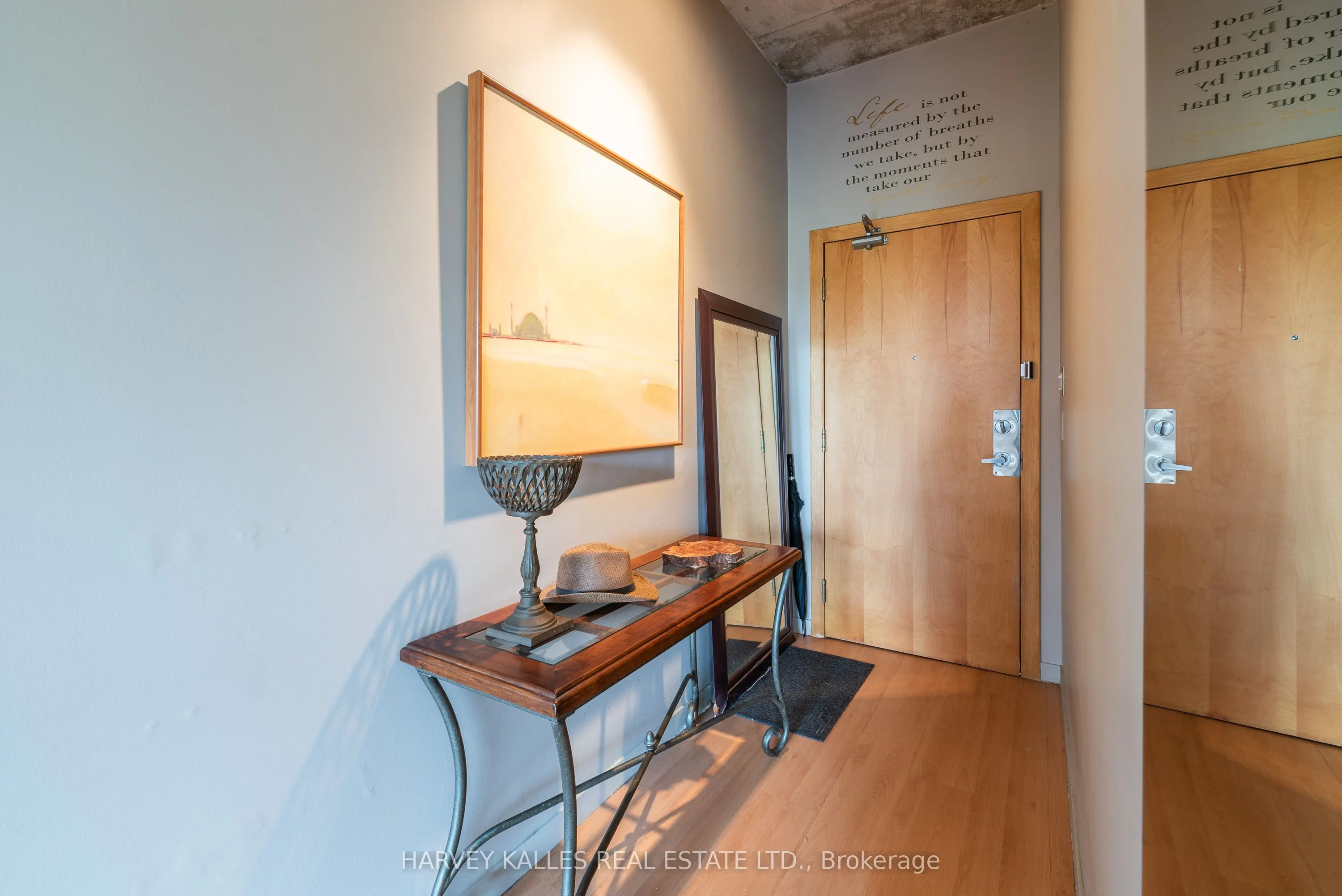 833 King Street W #405