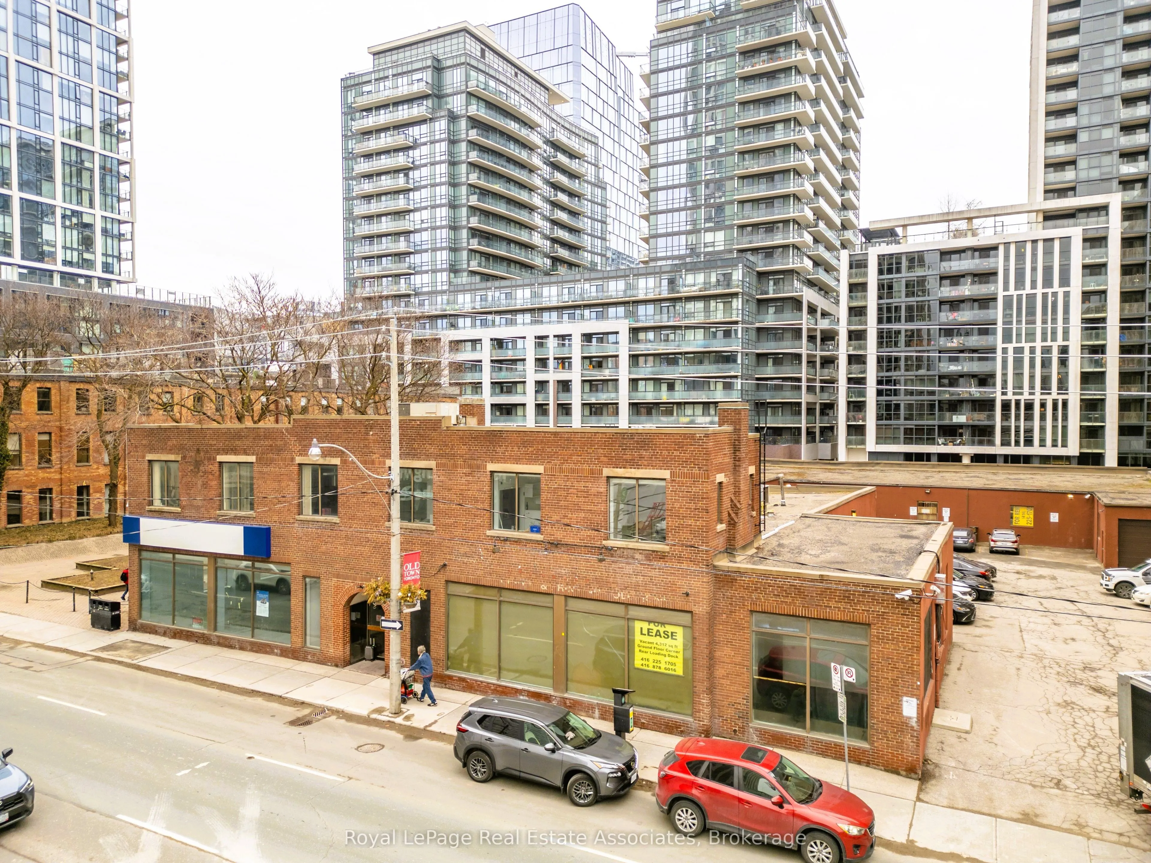 381 Richmond Street E