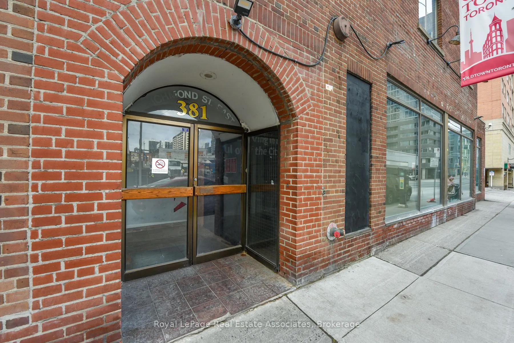 381 Richmond Street E