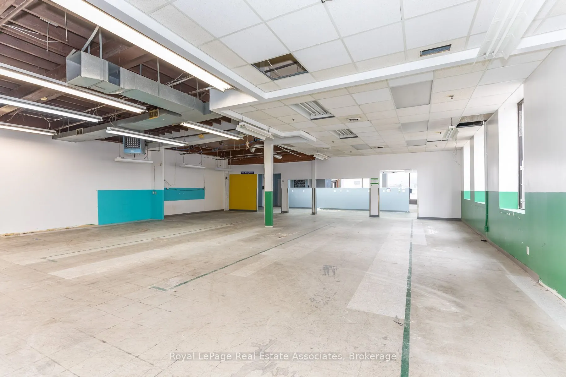 381 Richmond Street E