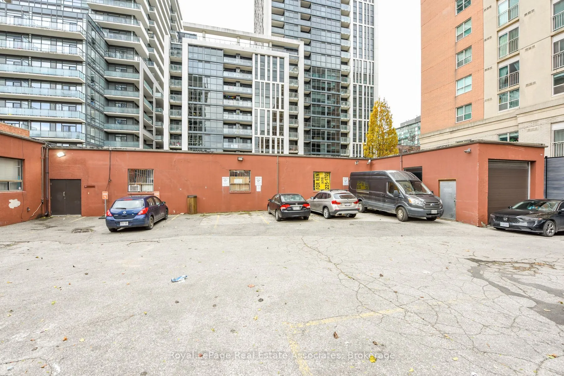 381 Richmond Street E