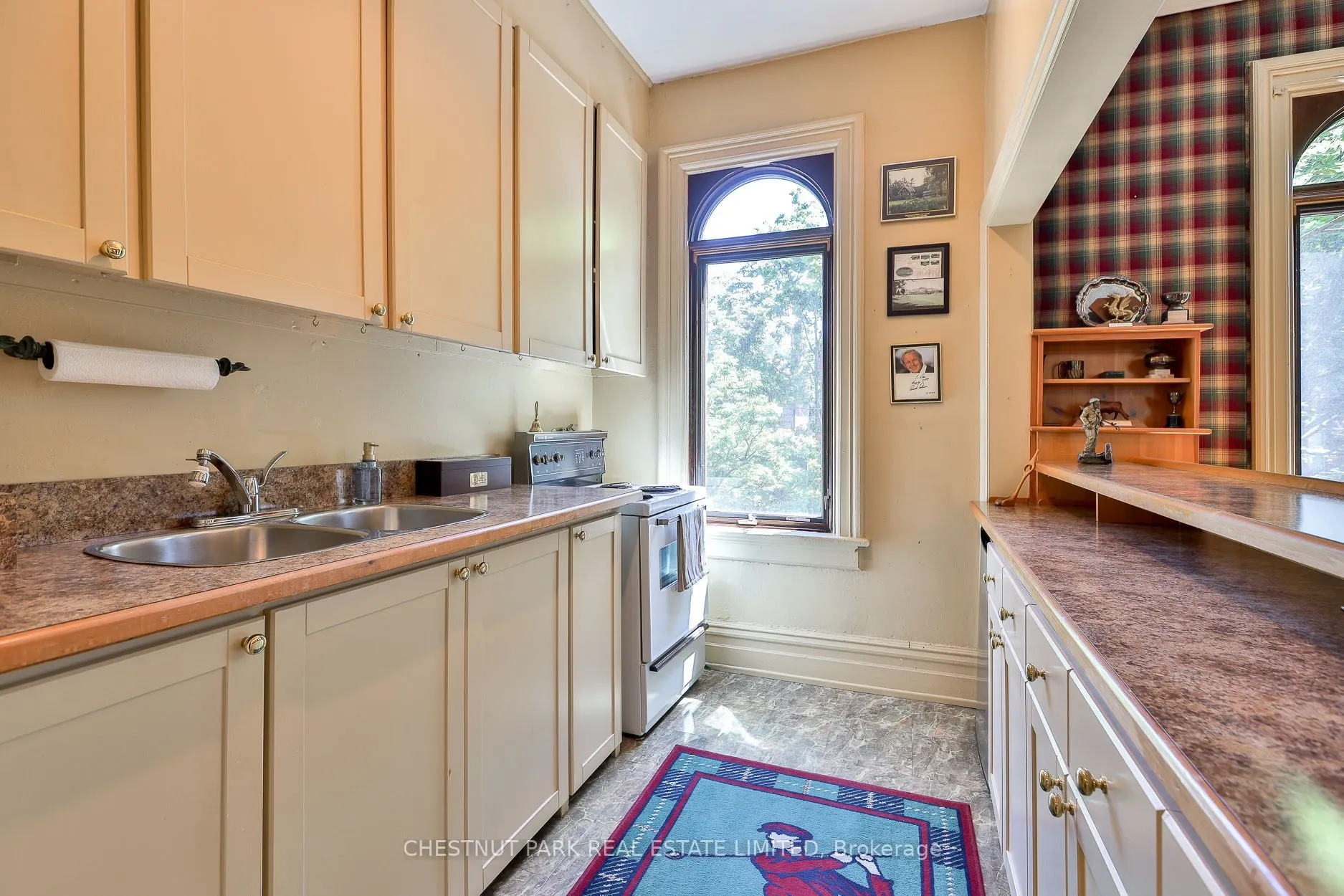 30 Elgin Avenue