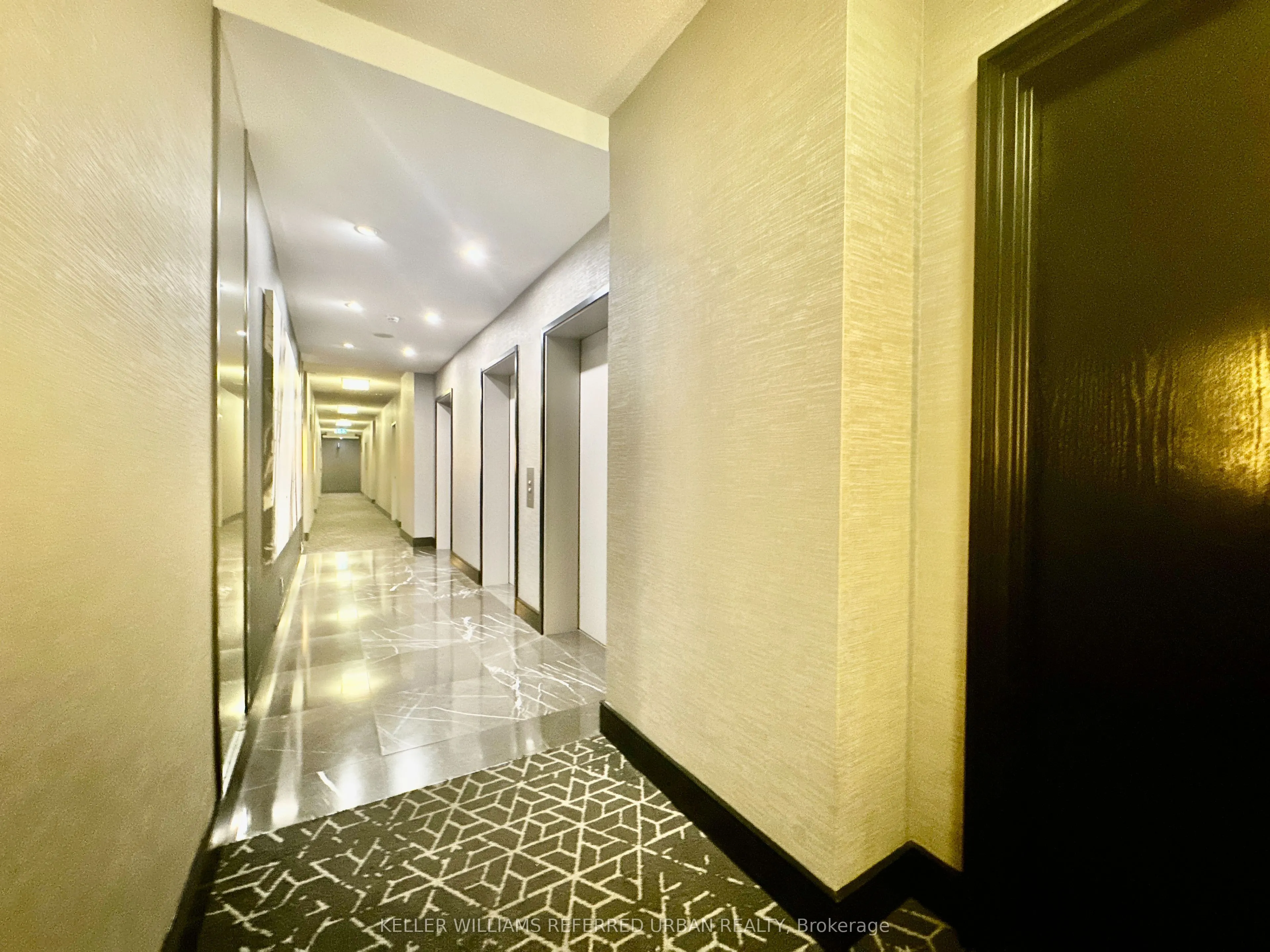 8 Park Road #PH 3705