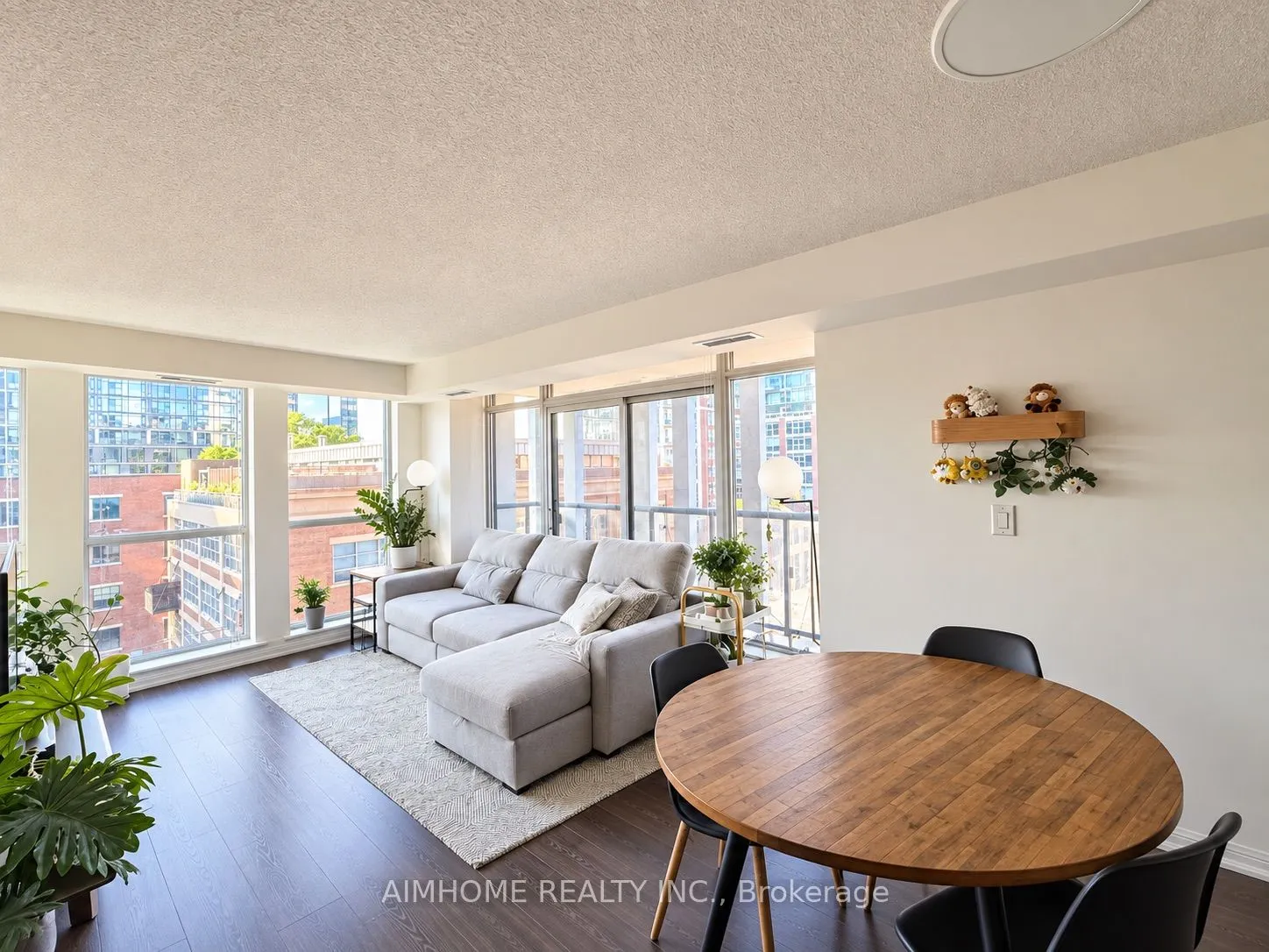 400 Adelaide Street E #706
