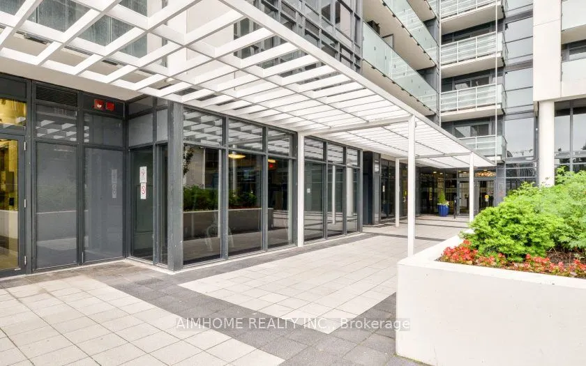 400 Adelaide Street E #706
