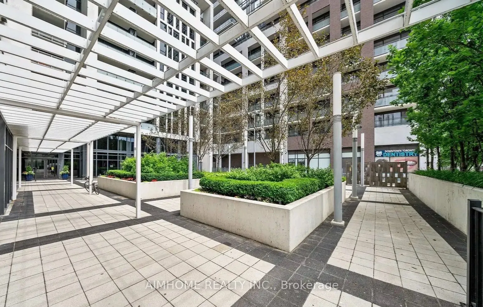 400 Adelaide Street E #706