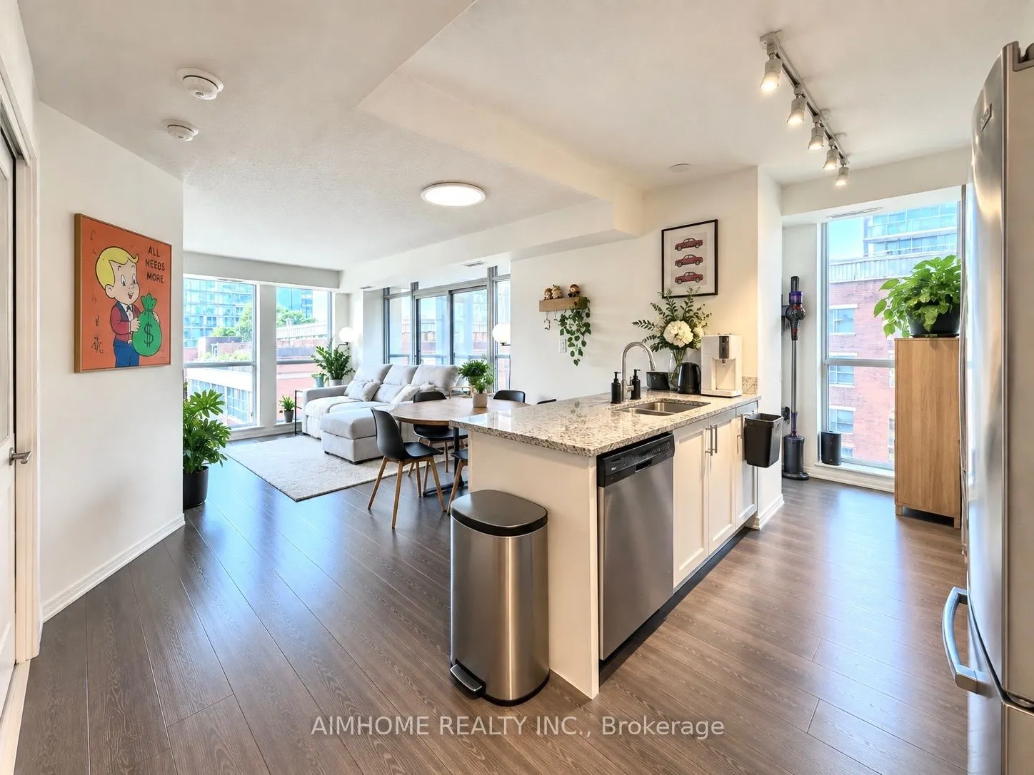 400 Adelaide Street E #706