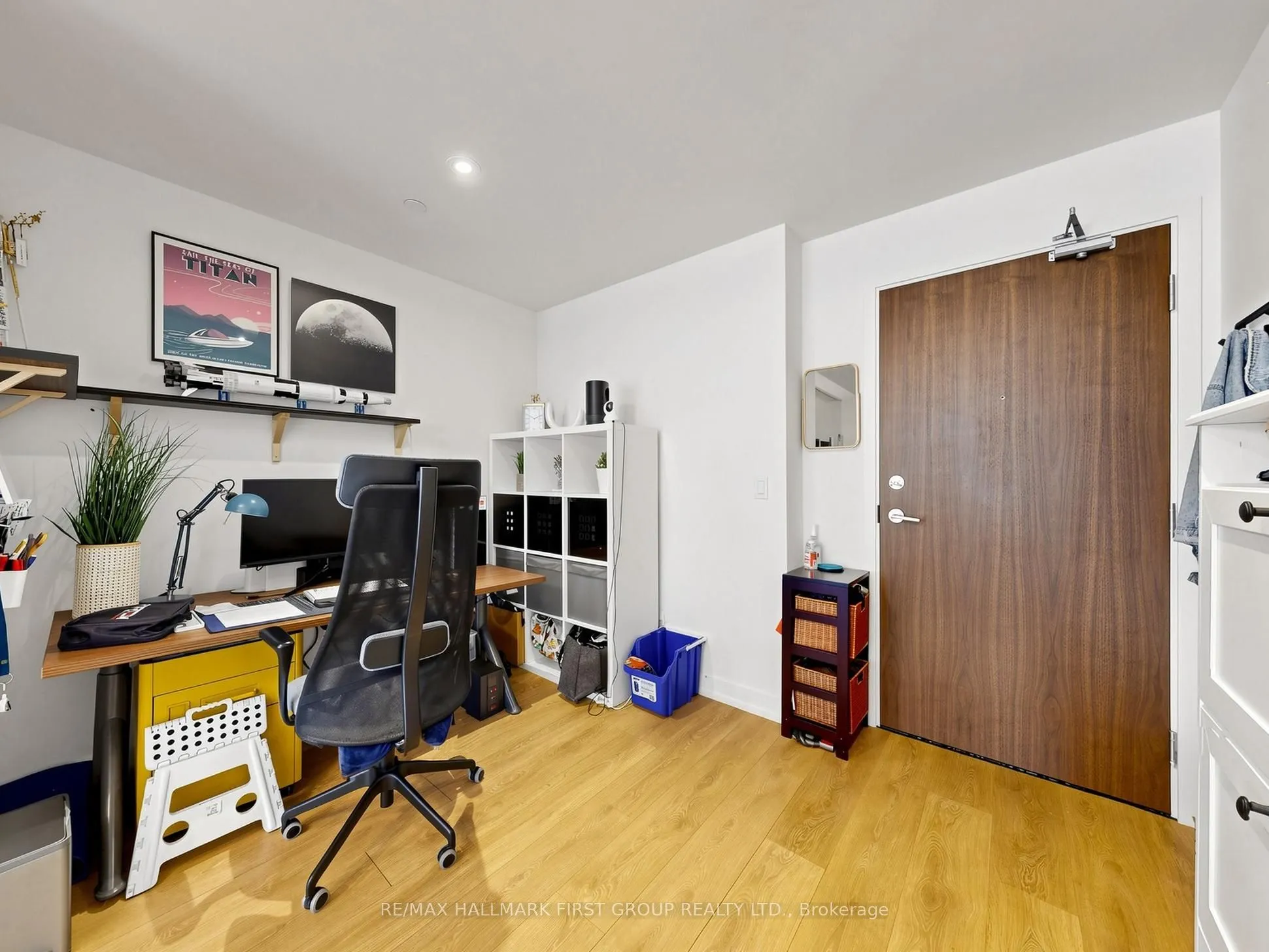 115 McMahon Drive #801