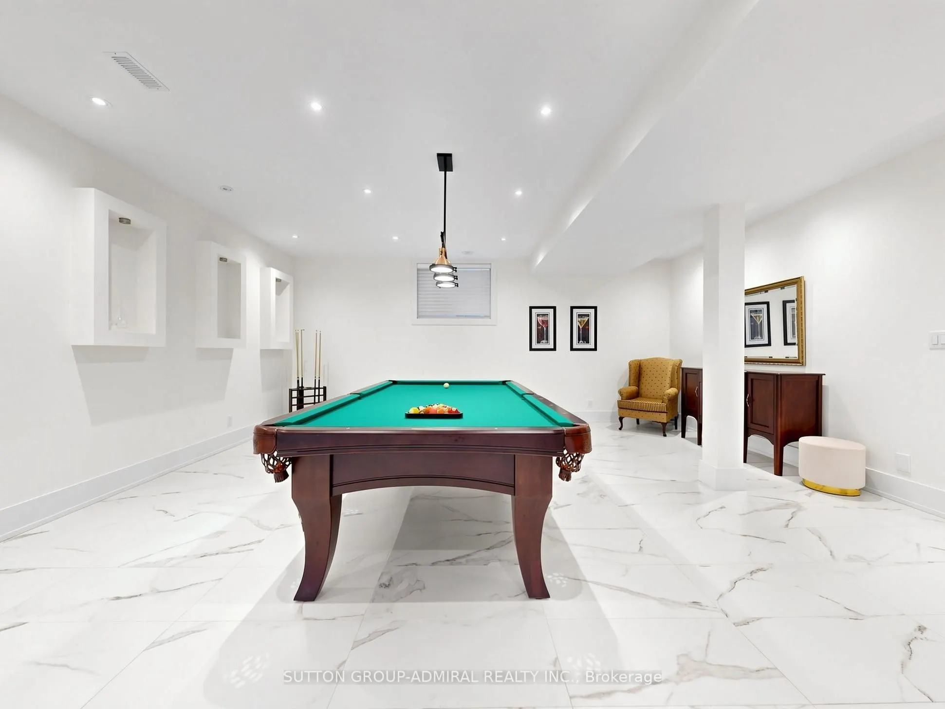 18 Dunsmore Gardens