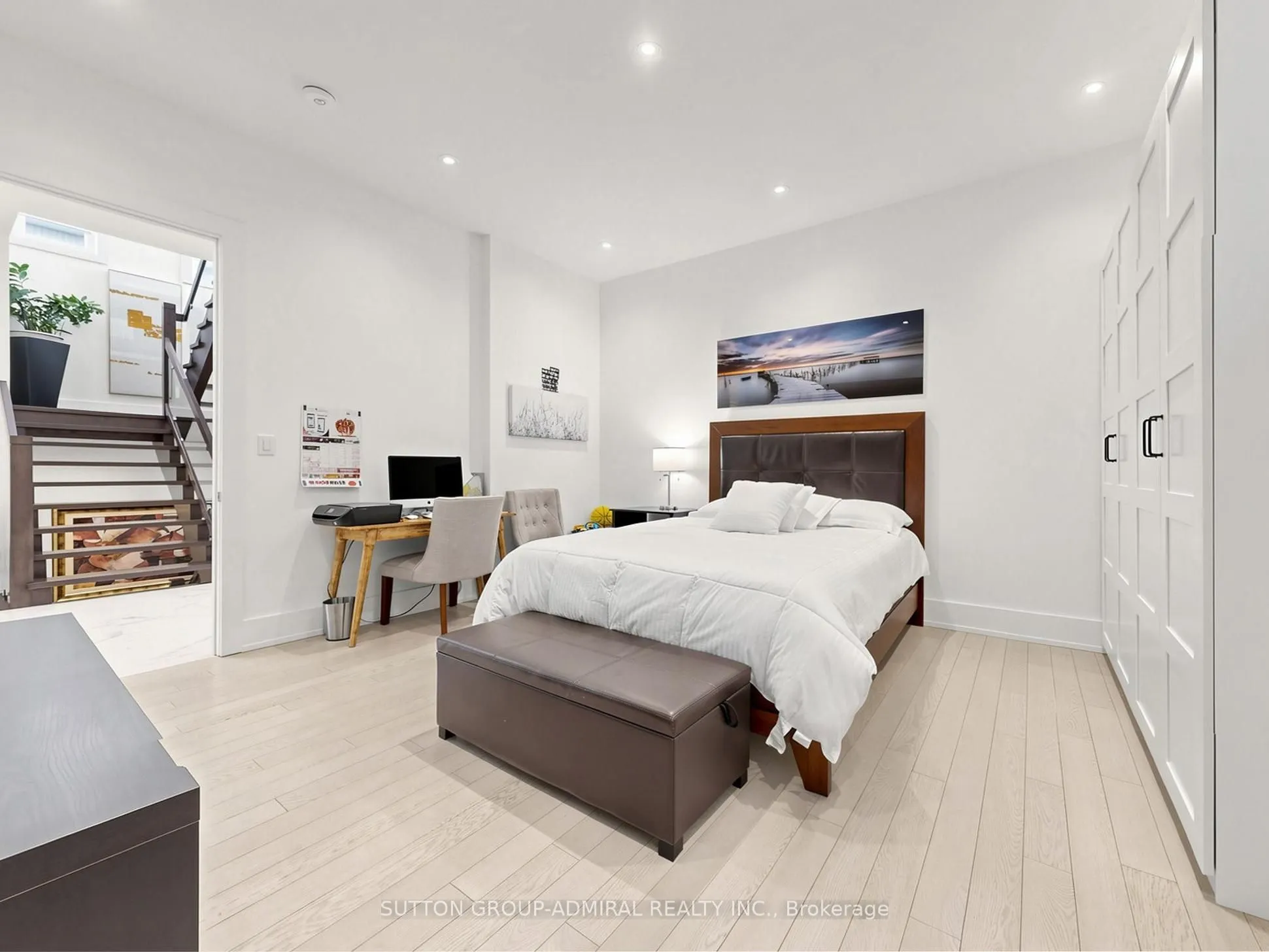 18 Dunsmore Gardens