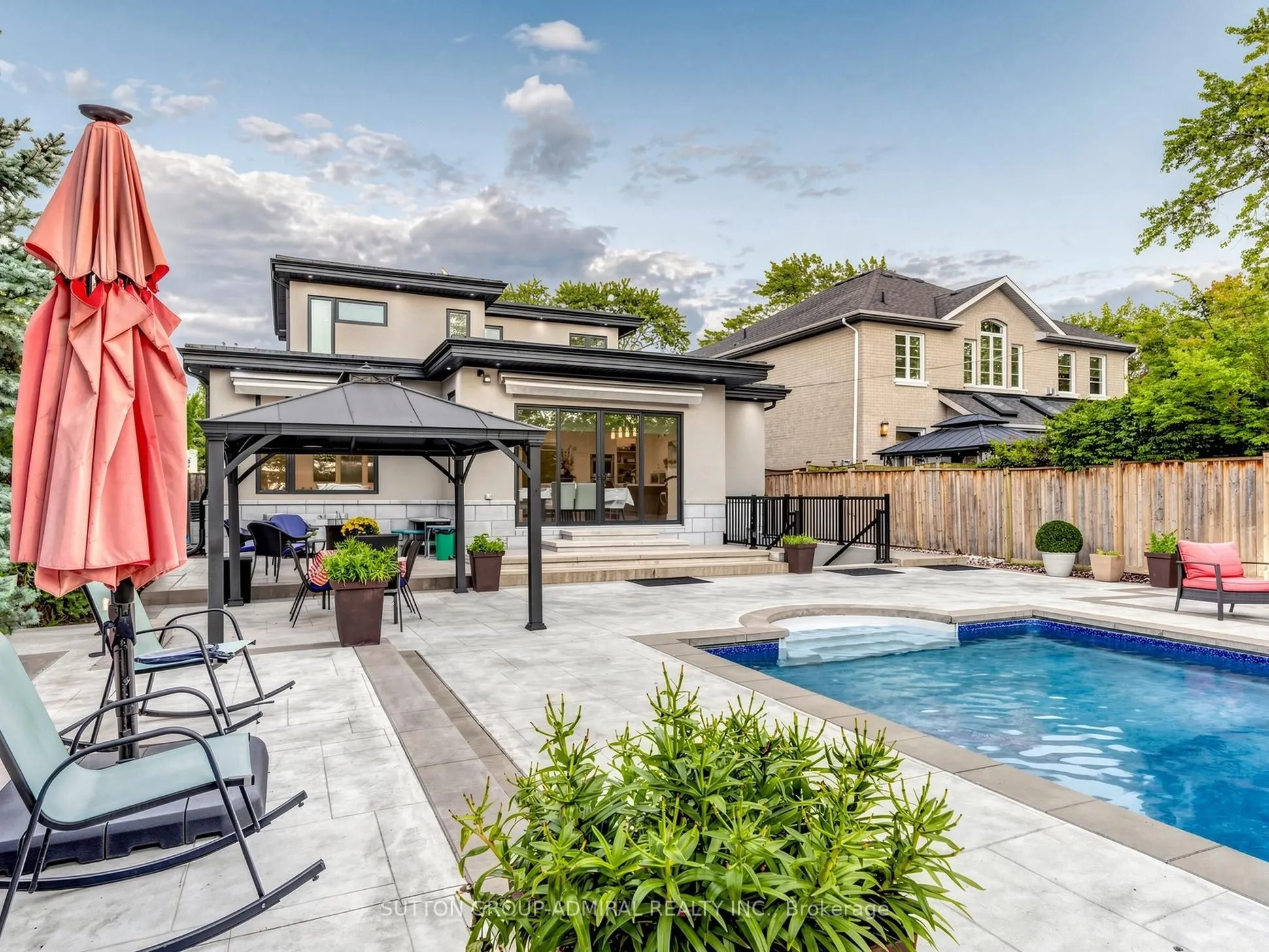 18 Dunsmore Gardens