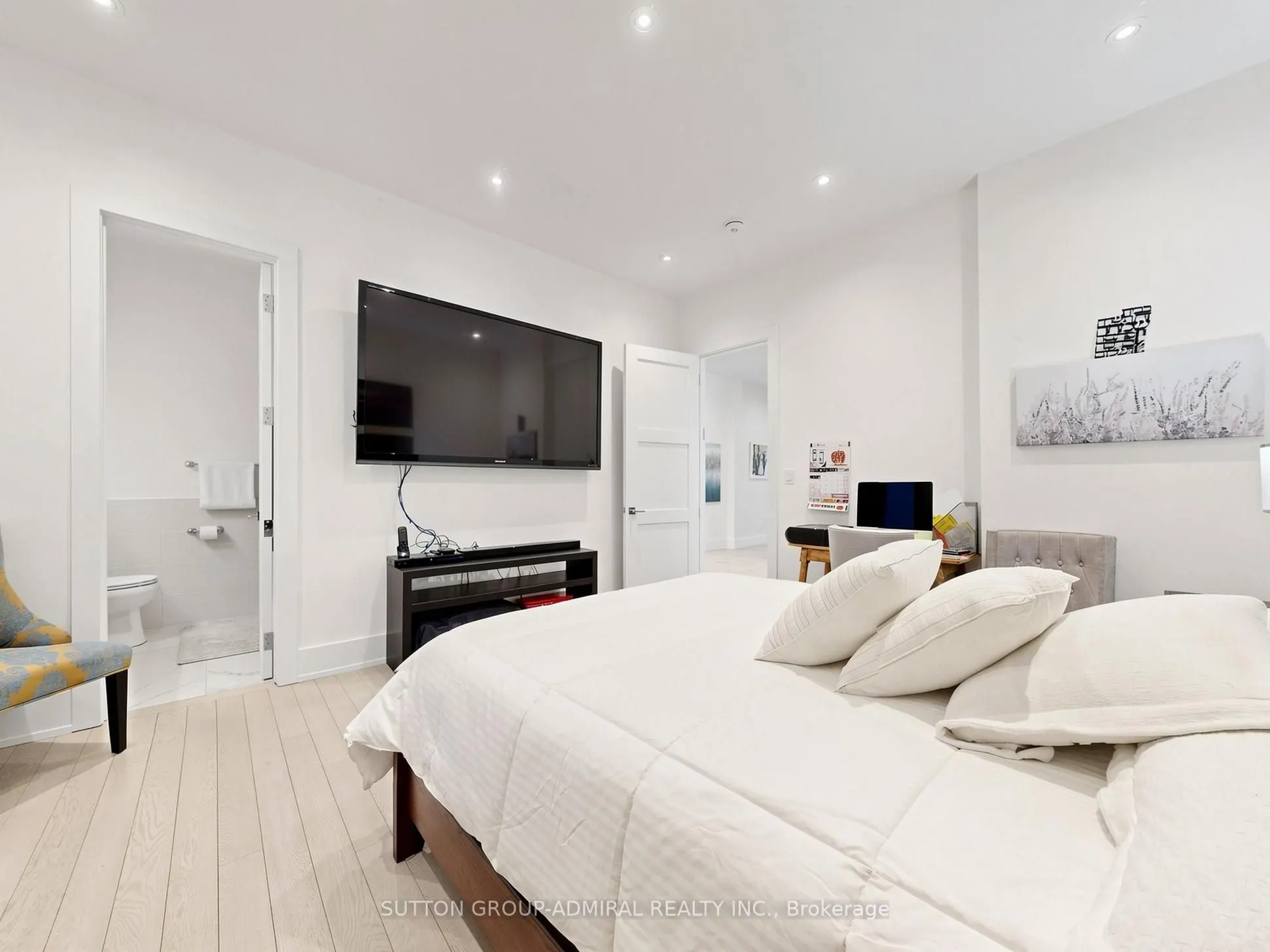 18 Dunsmore Gardens