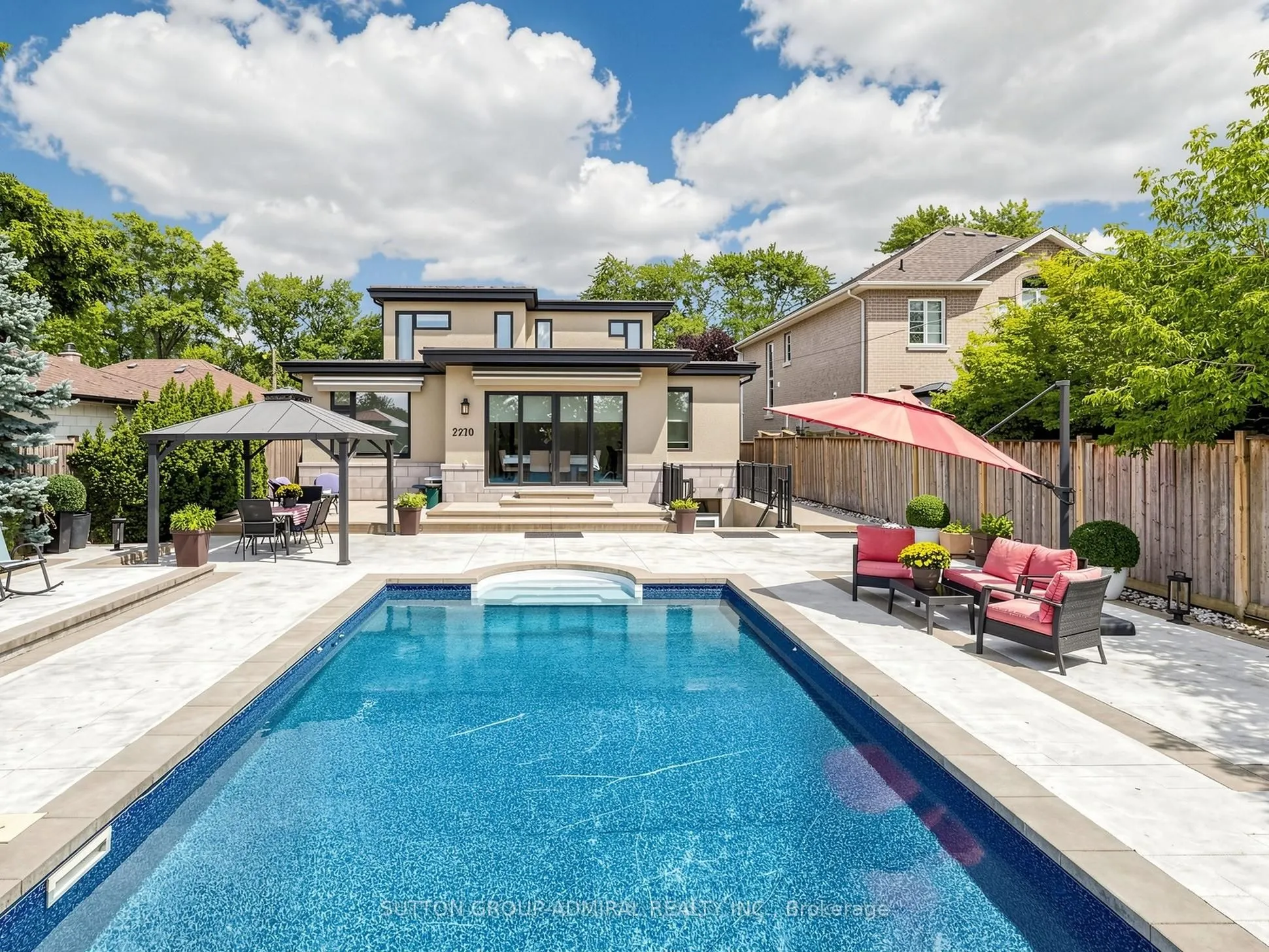 18 Dunsmore Gardens