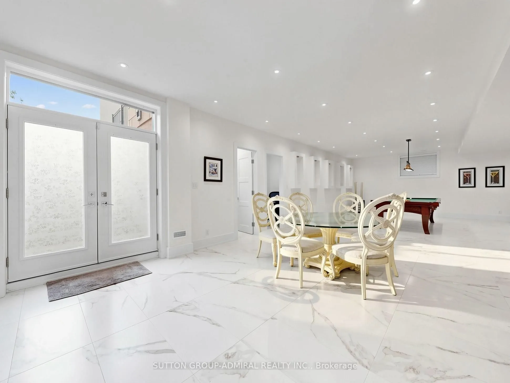 18 Dunsmore Gardens