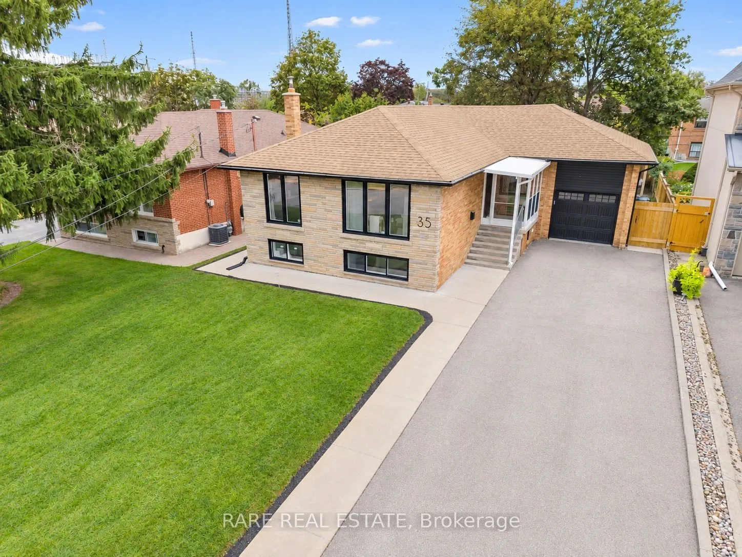 35 Kennard Avenue