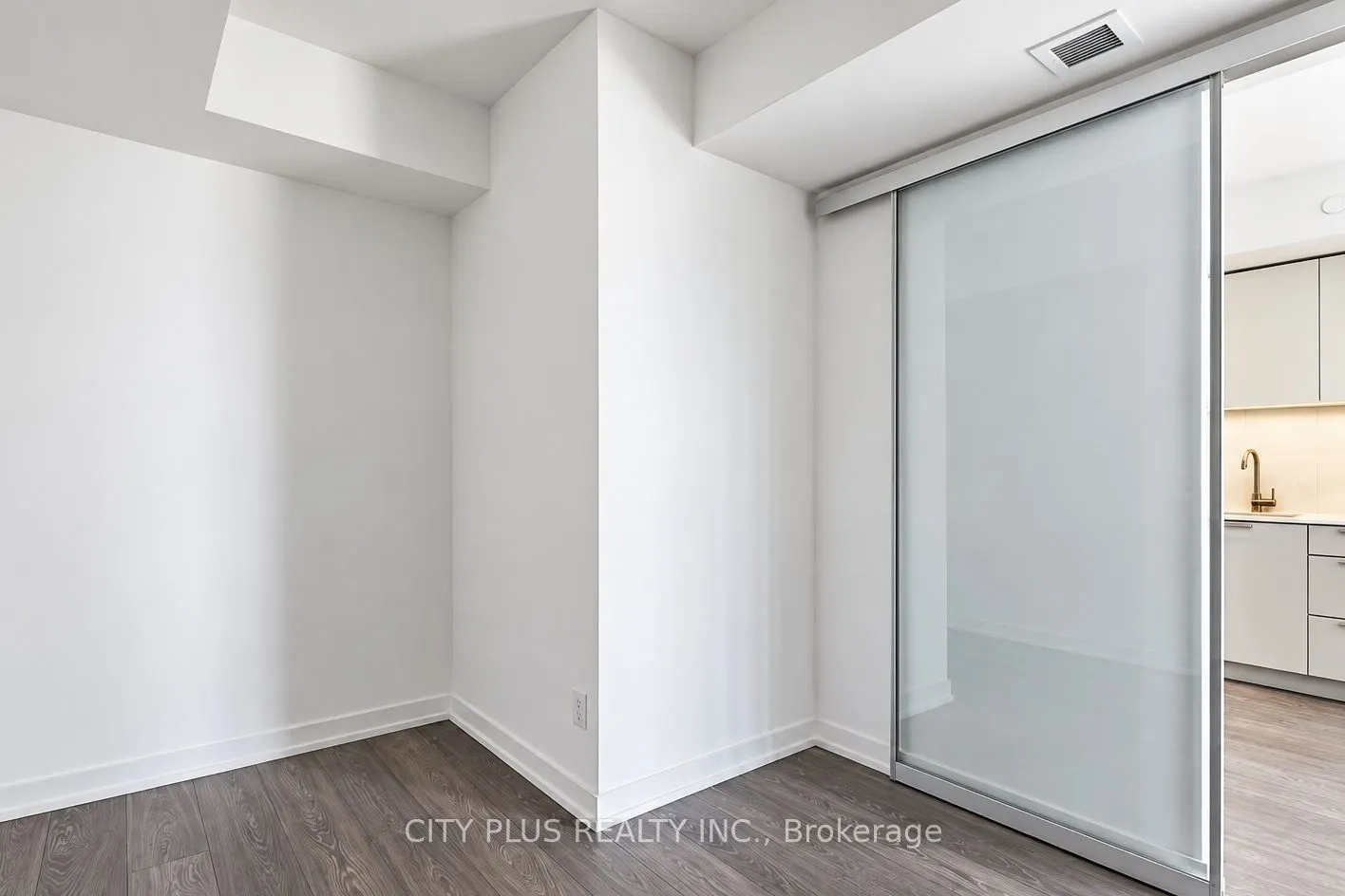 19 Western Battery Road #326