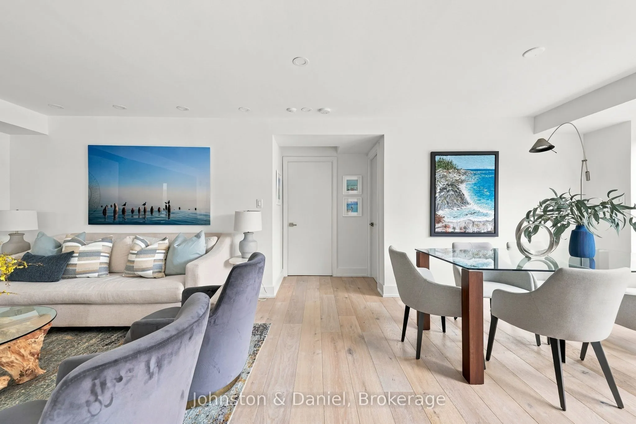 1000 King Street W #205