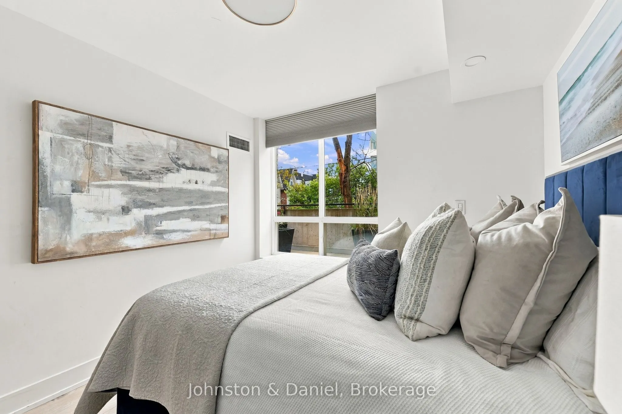 1000 King Street W #205