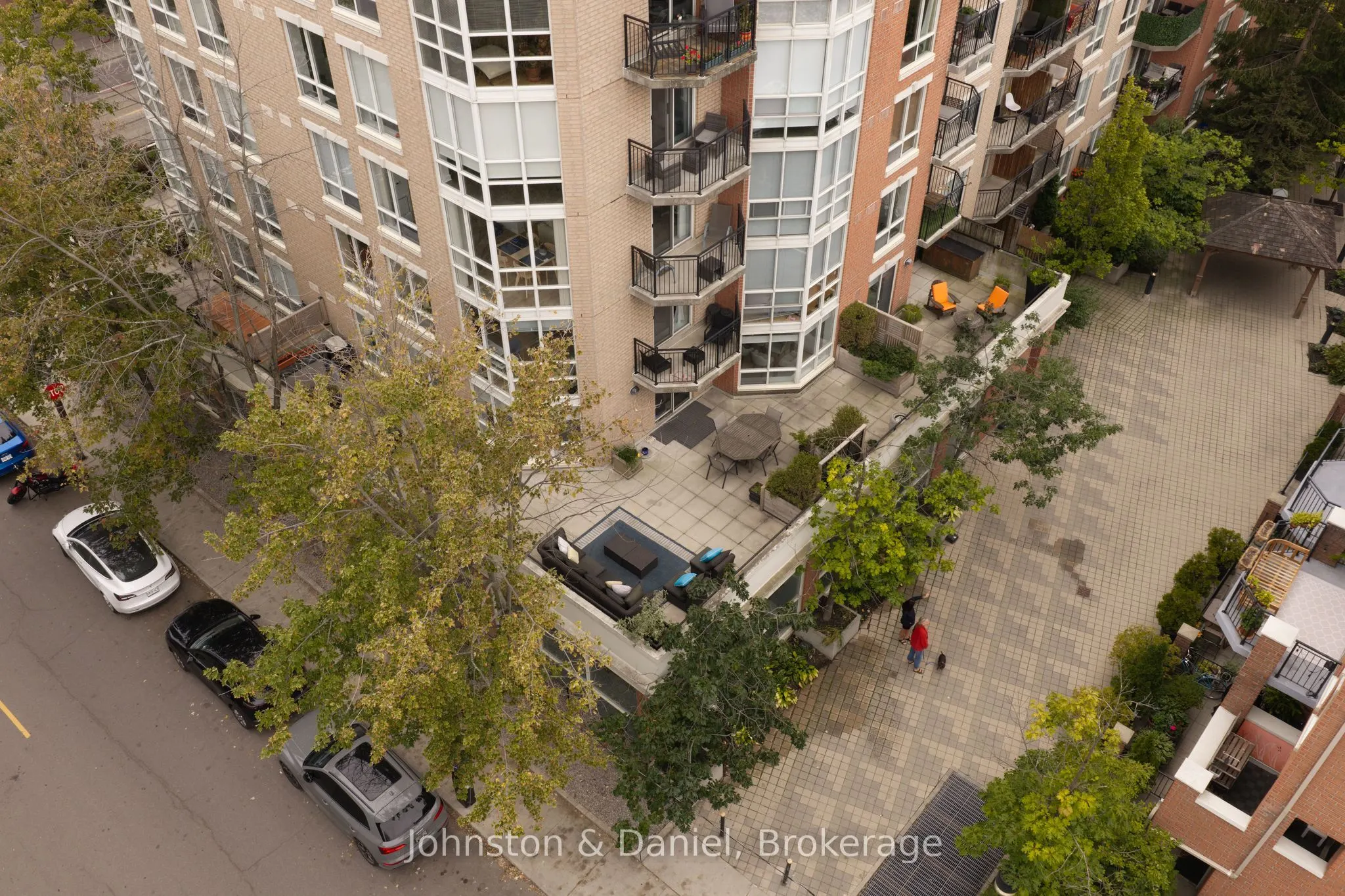 1000 King Street W #205