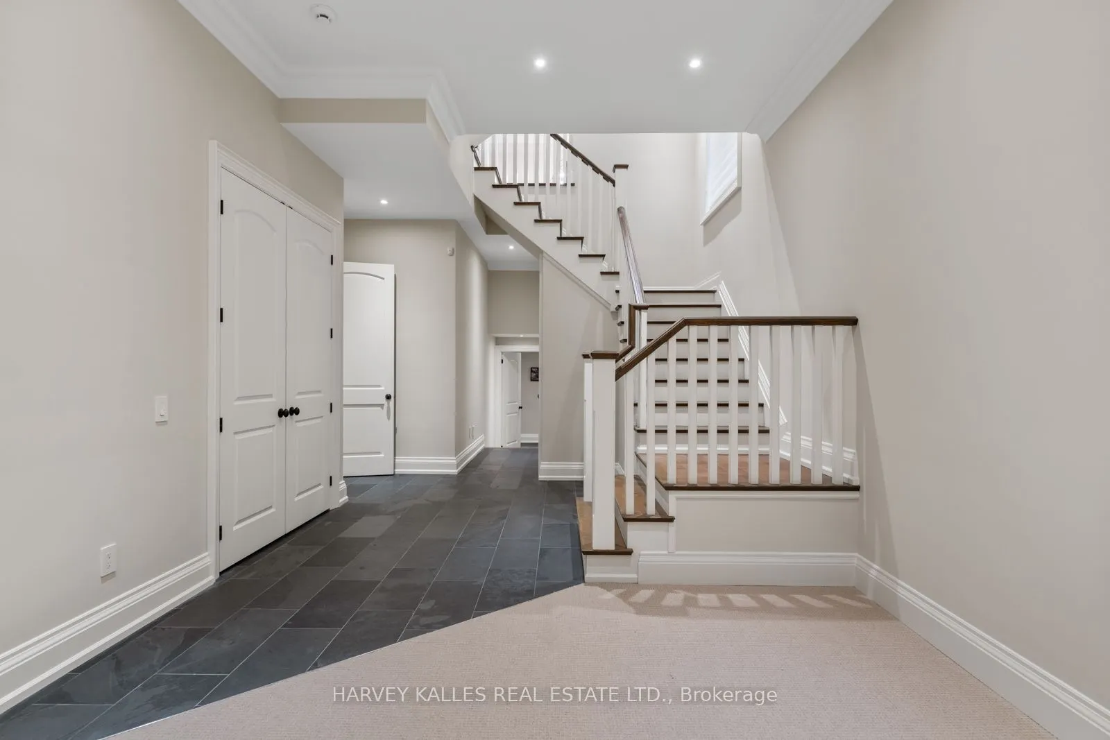 40 Sultana Avenue