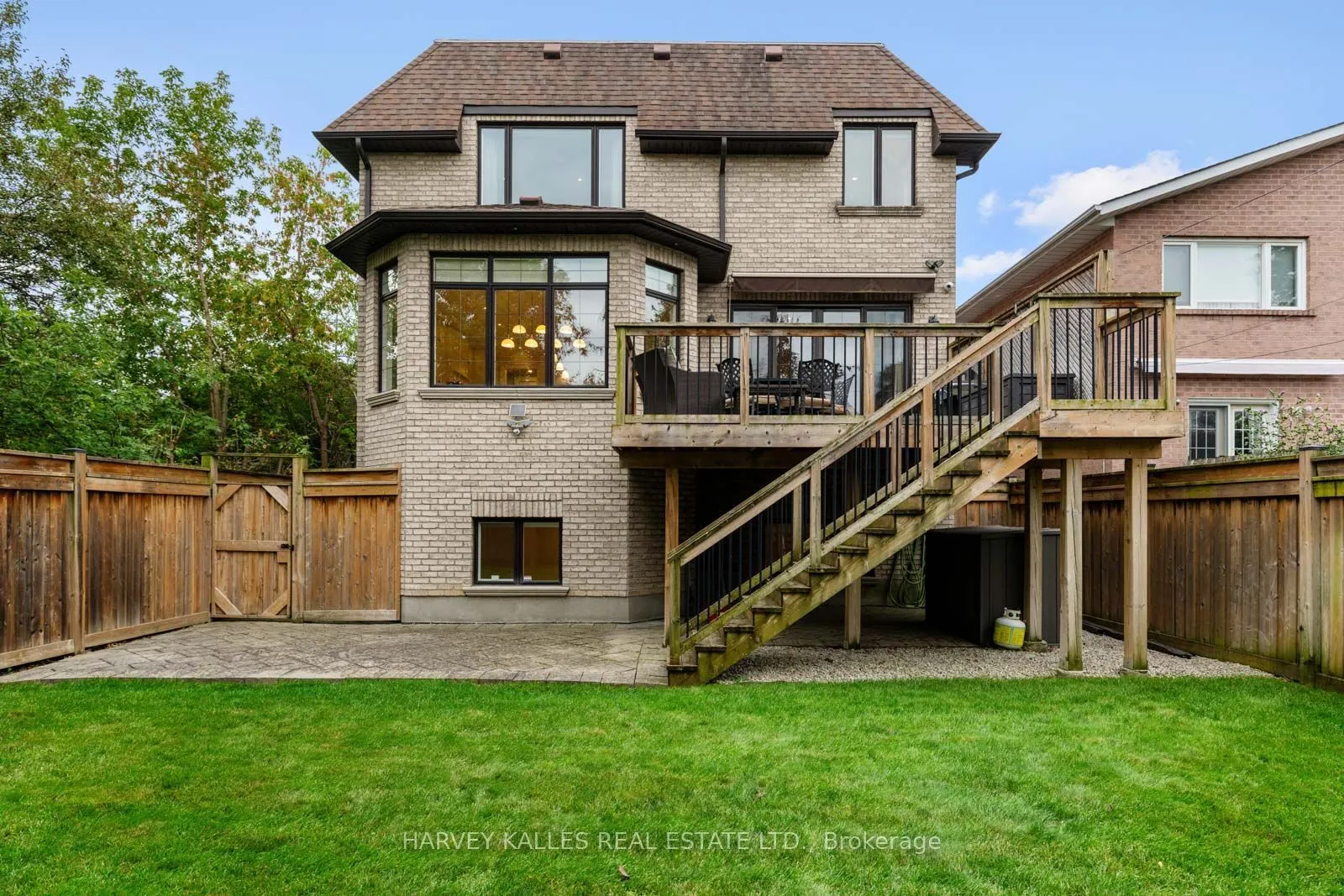 40 Sultana Avenue