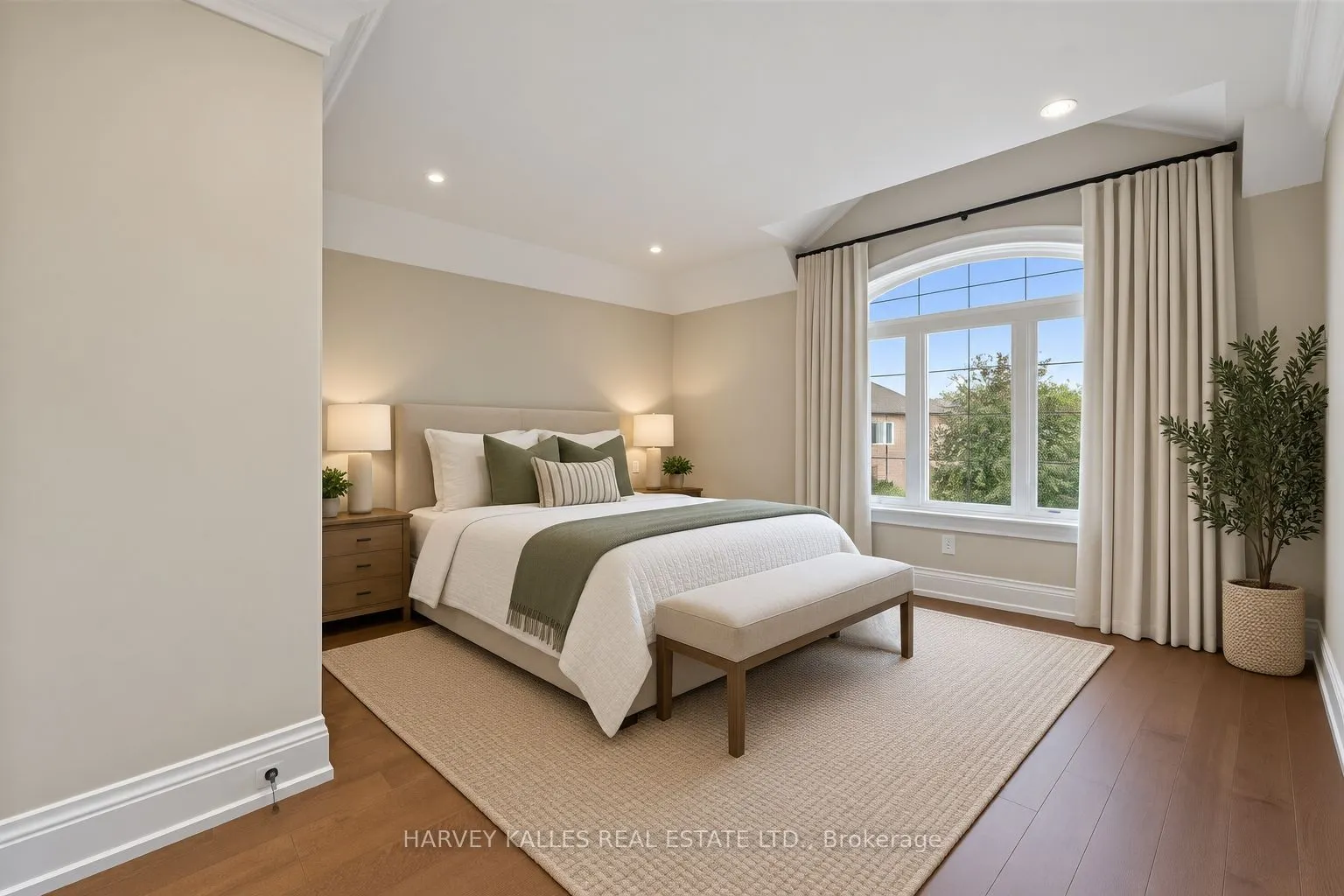 40 Sultana Avenue