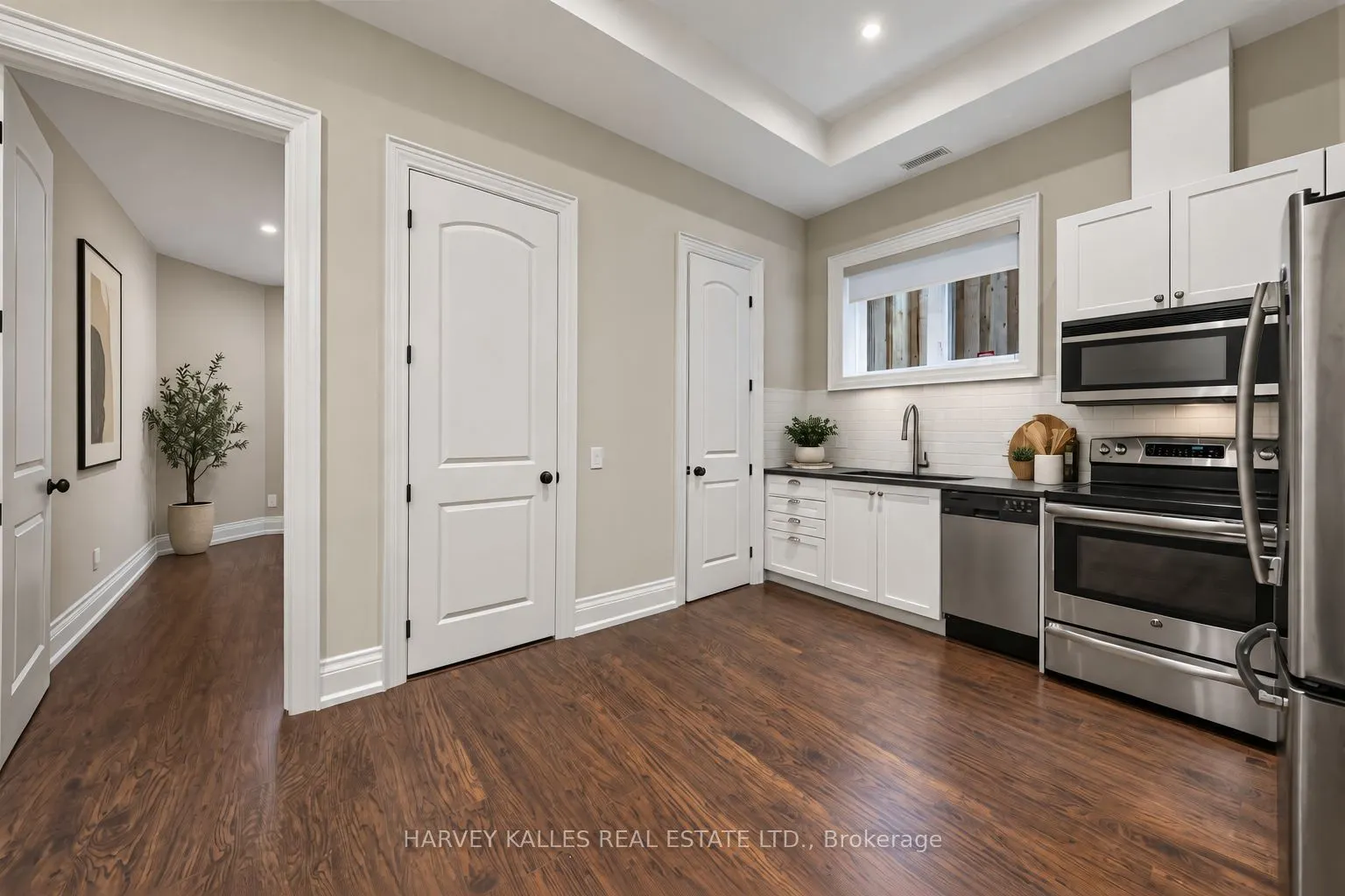 40 Sultana Avenue