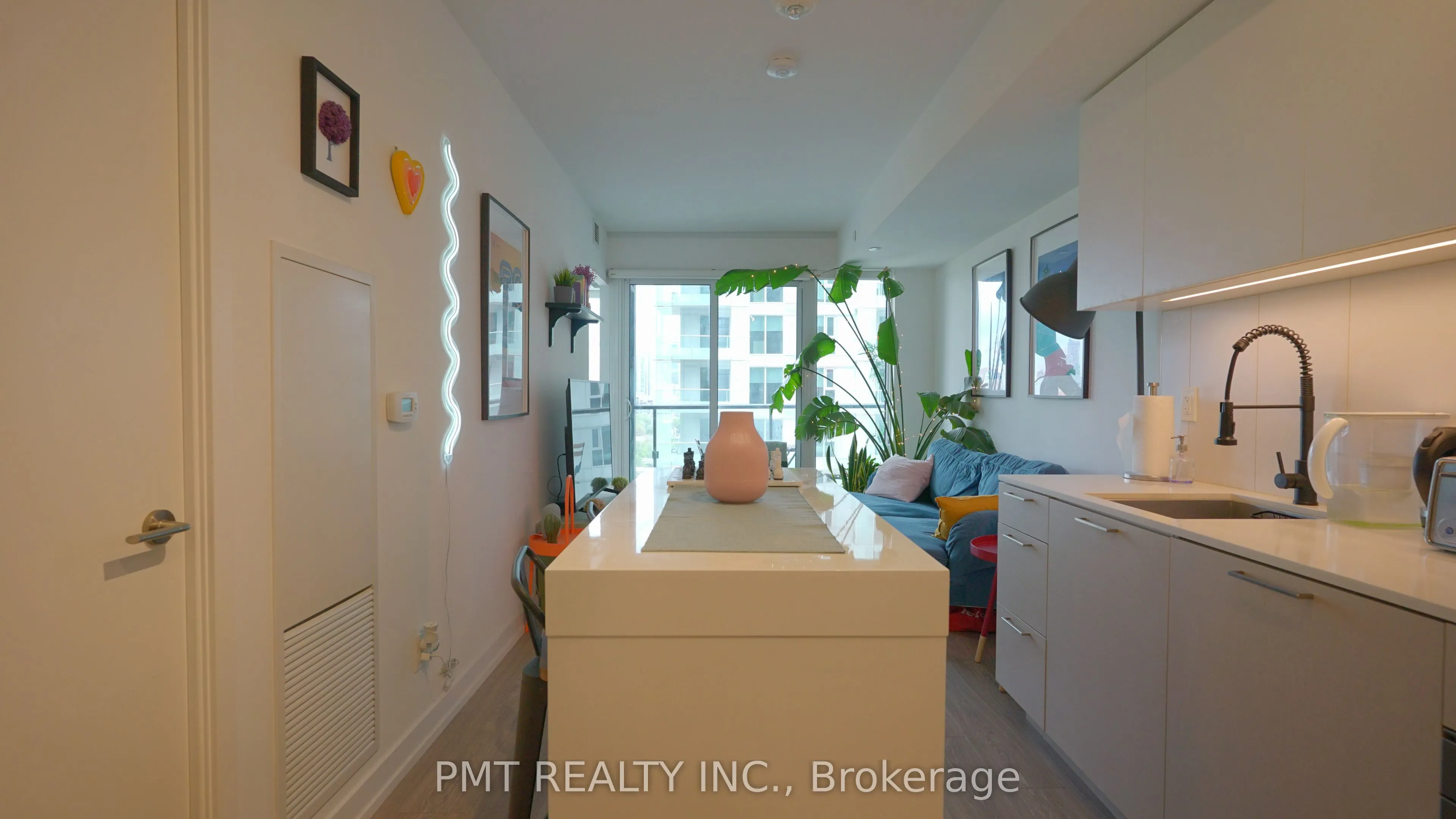 19 Western Battery Road #1521