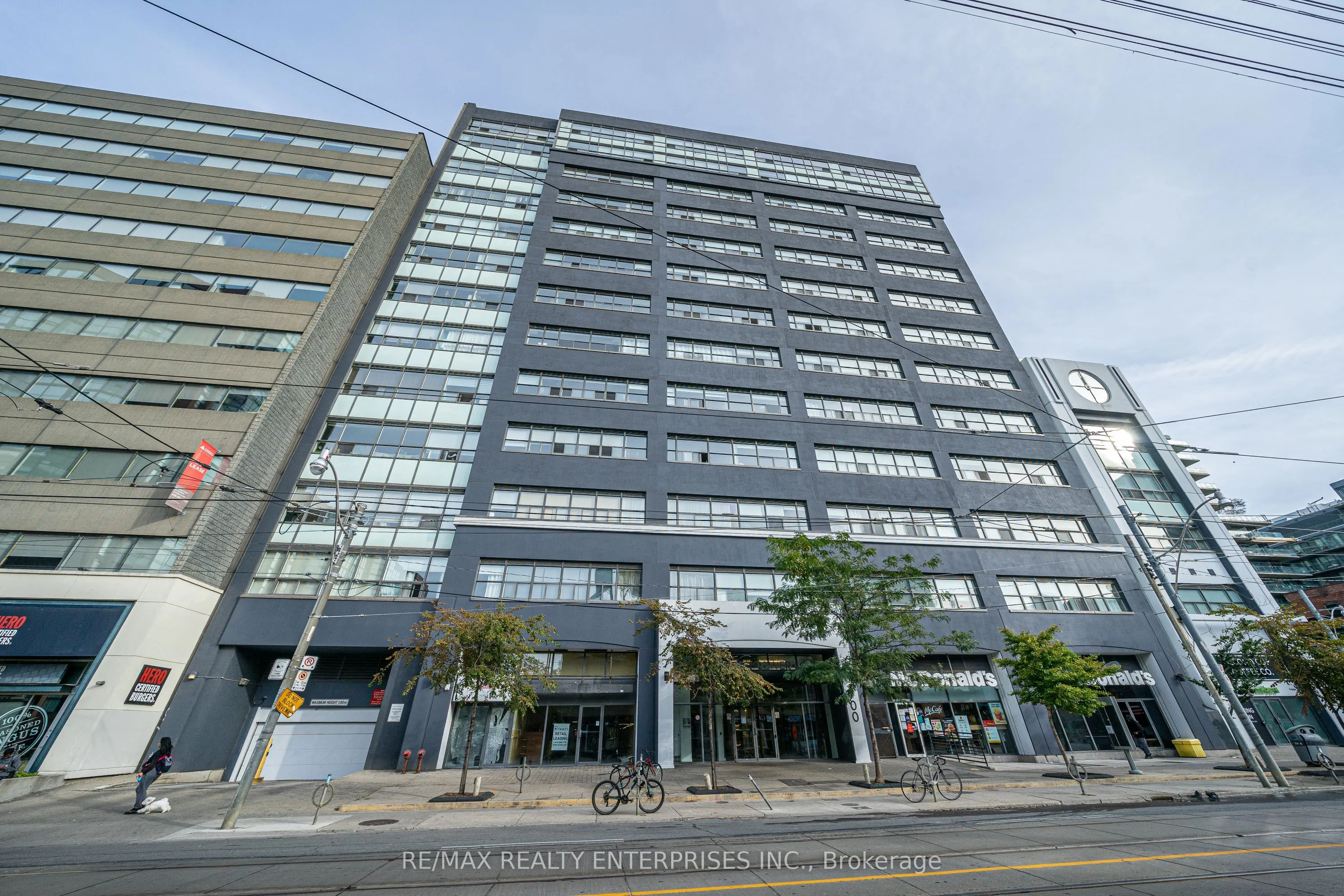 700 King Street W #515