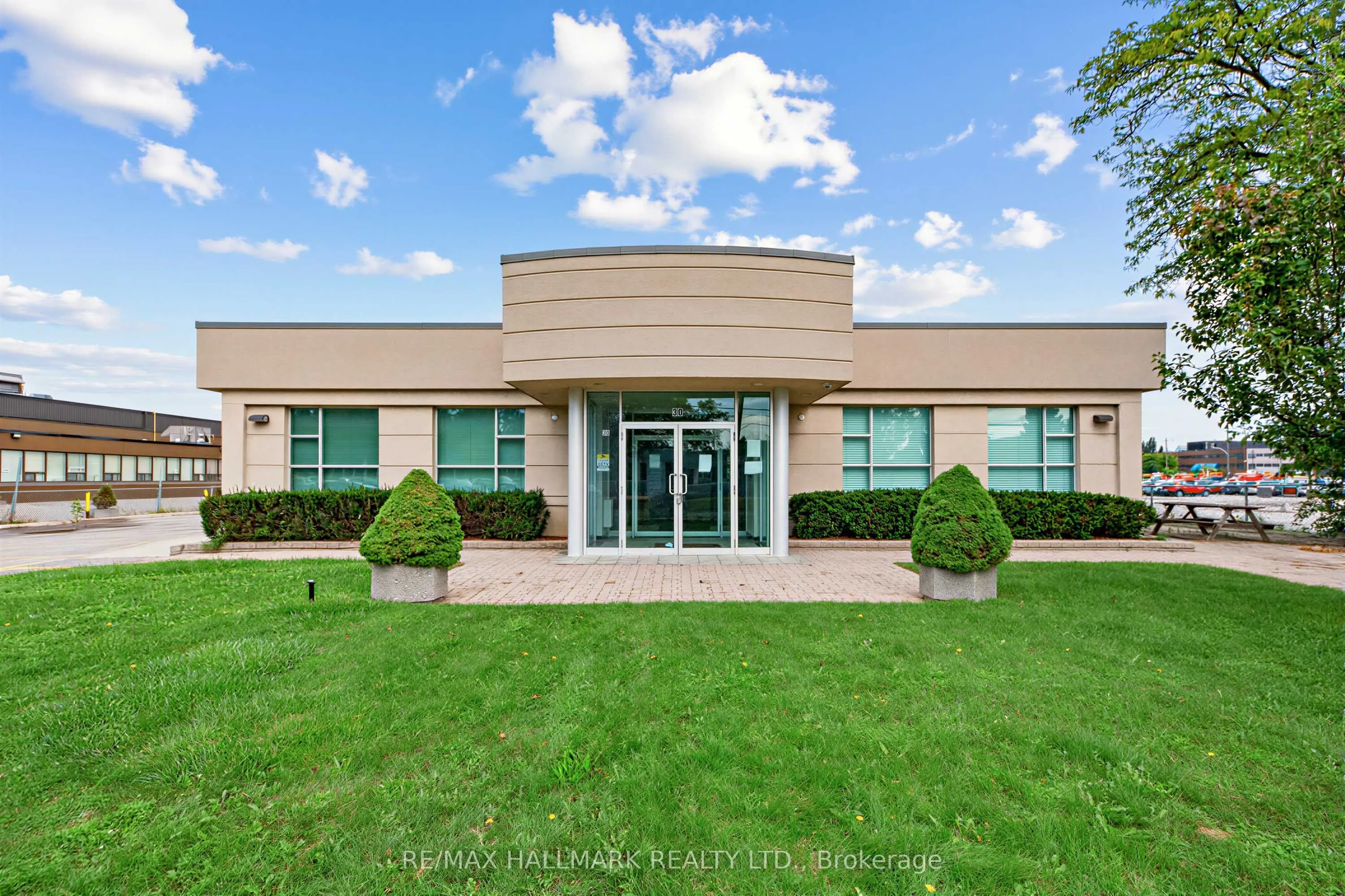 30 Kern Road #201 (divisible)
