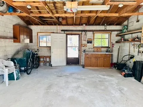 382 Roxton Road