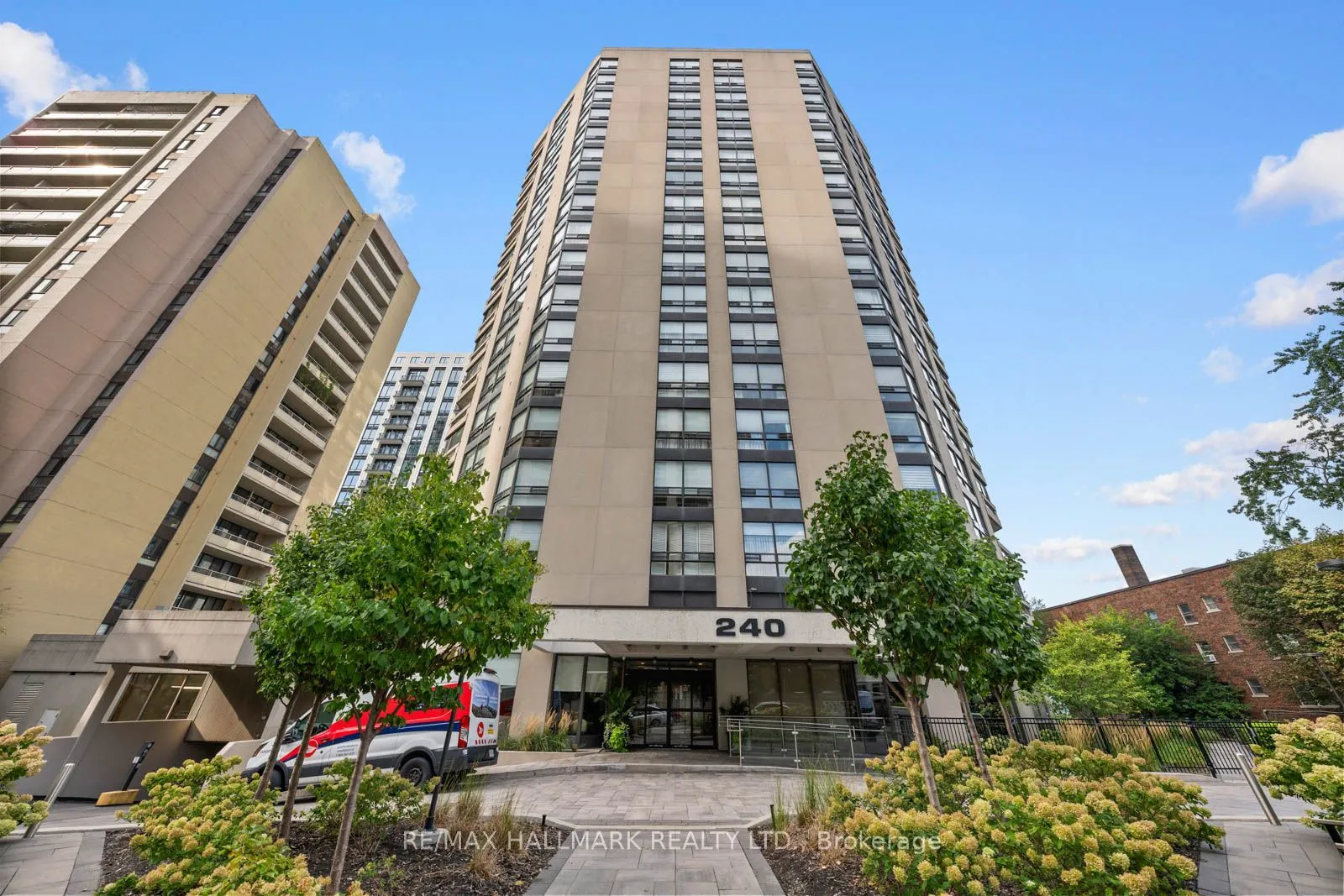 240 Heath Street W #1401